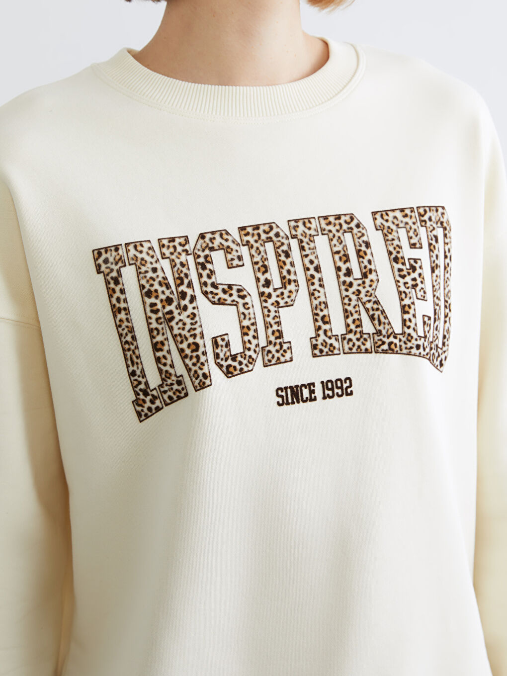 Bej Yazı Baskılı Oversize Kadın Sweatshirt-2