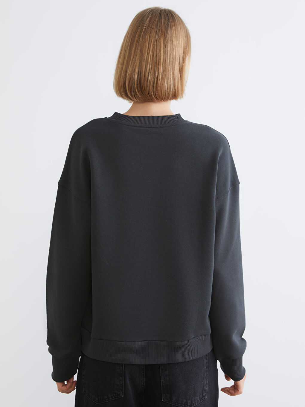 Antrasit Bisiklet Yaka Taşlı Oversize Kadın Sweatshirt-3