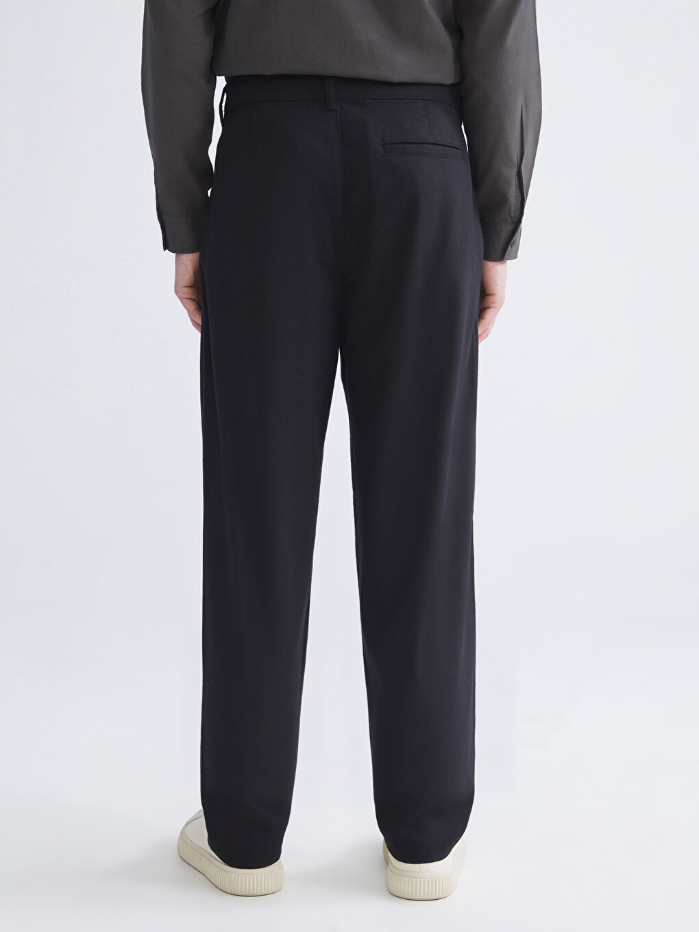 მამაკაცები შავი შარვალი-3