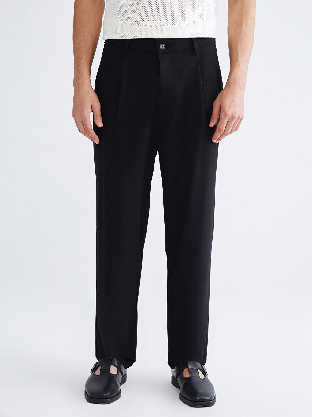 Мужские брюки свободного кроя-1