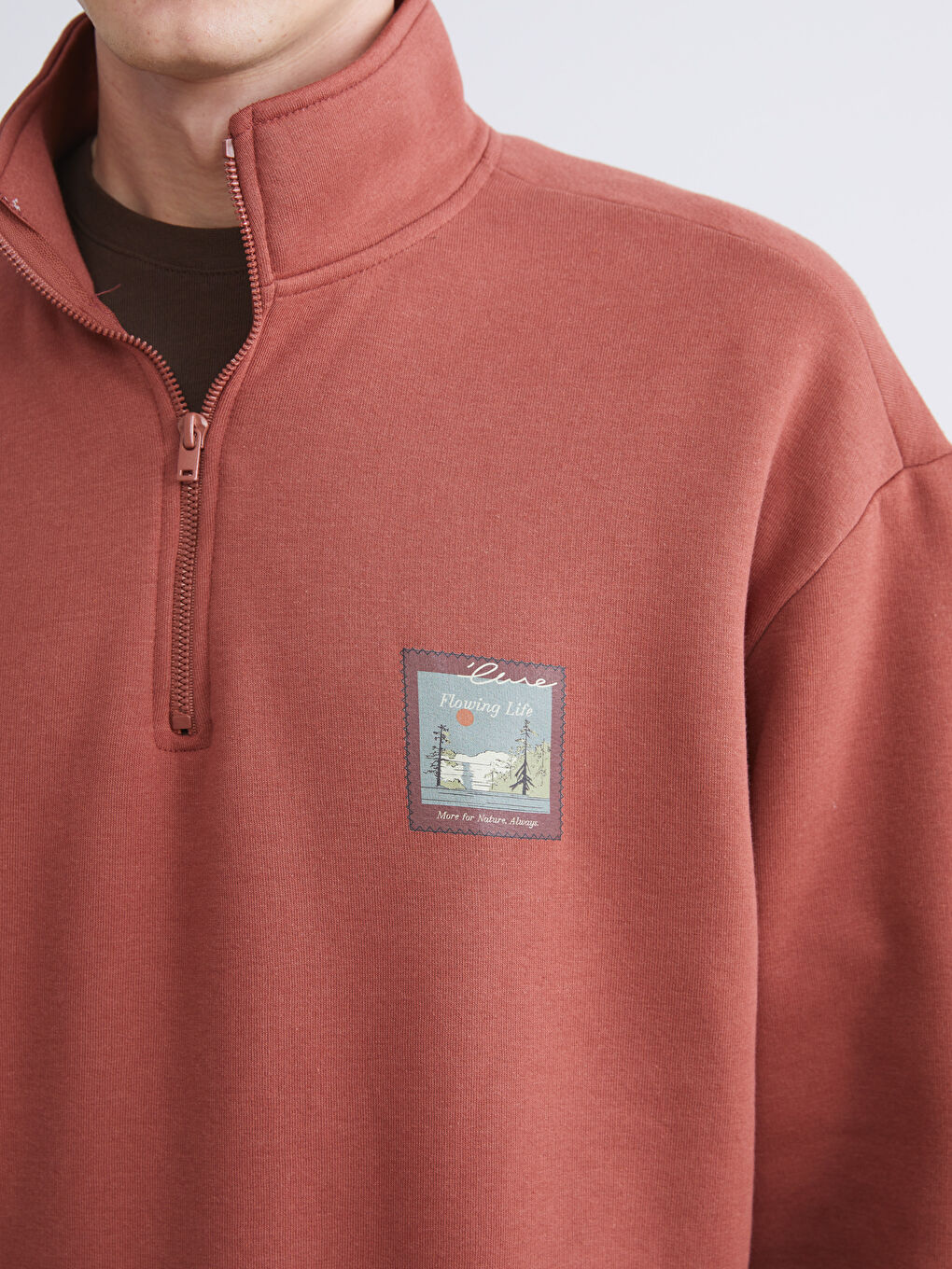 Kahverengi Fermuarlı Dik Yaka Uzun Kollu Erkek Sweatshirt-2