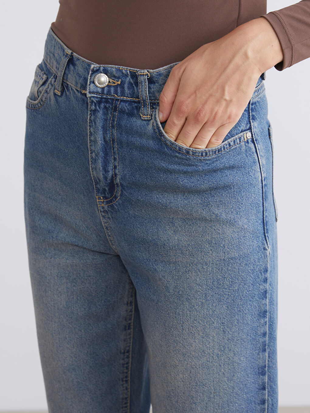 Жіночі джинси прямого крою-2