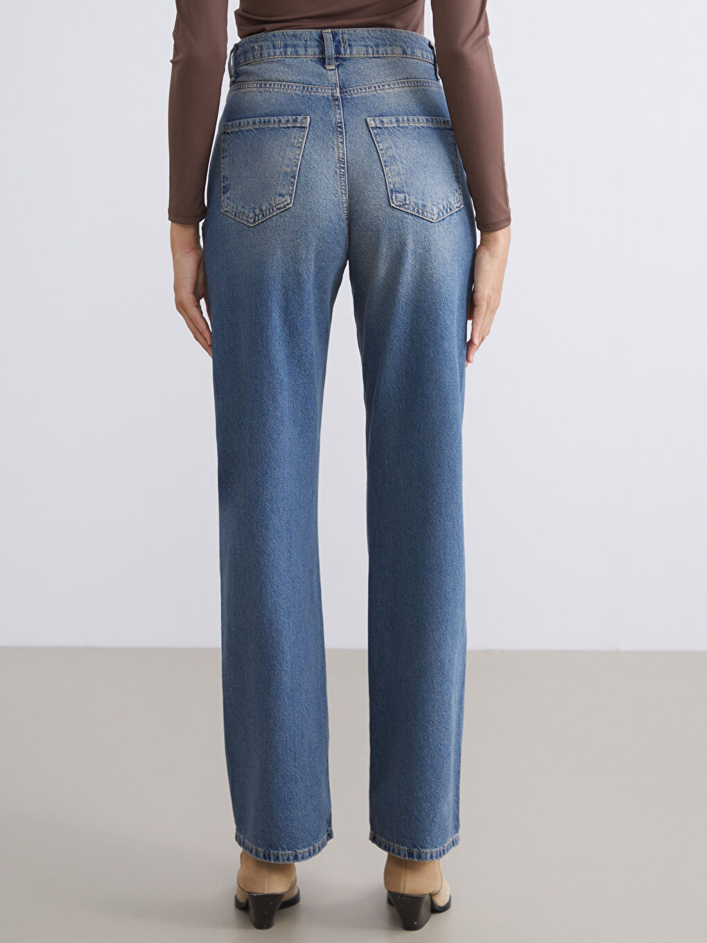 Жіночі джинси прямого крою-3