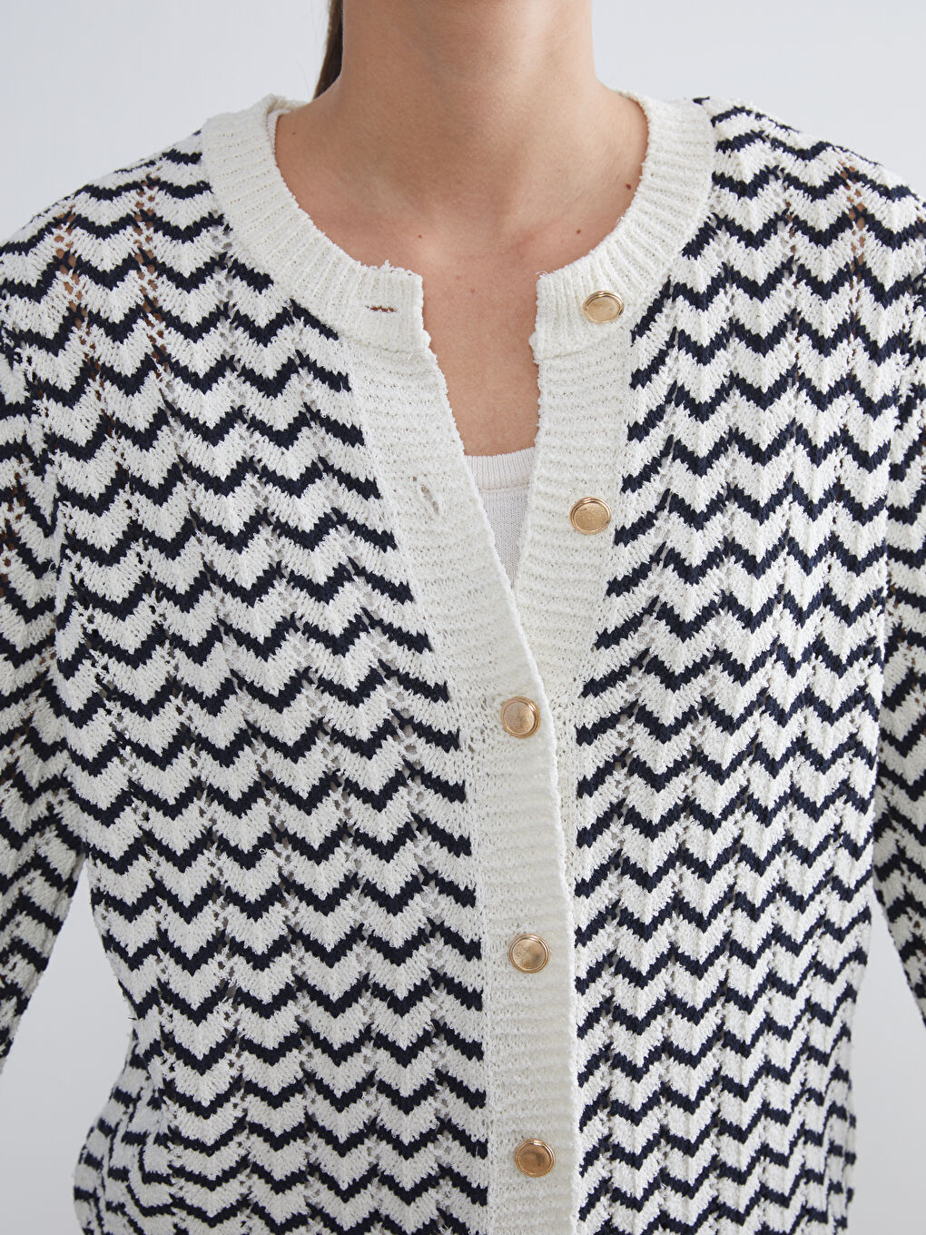 Ekru Bisiklet Yaka Çizgili Ajurlu Kadın Triko Hırka-3