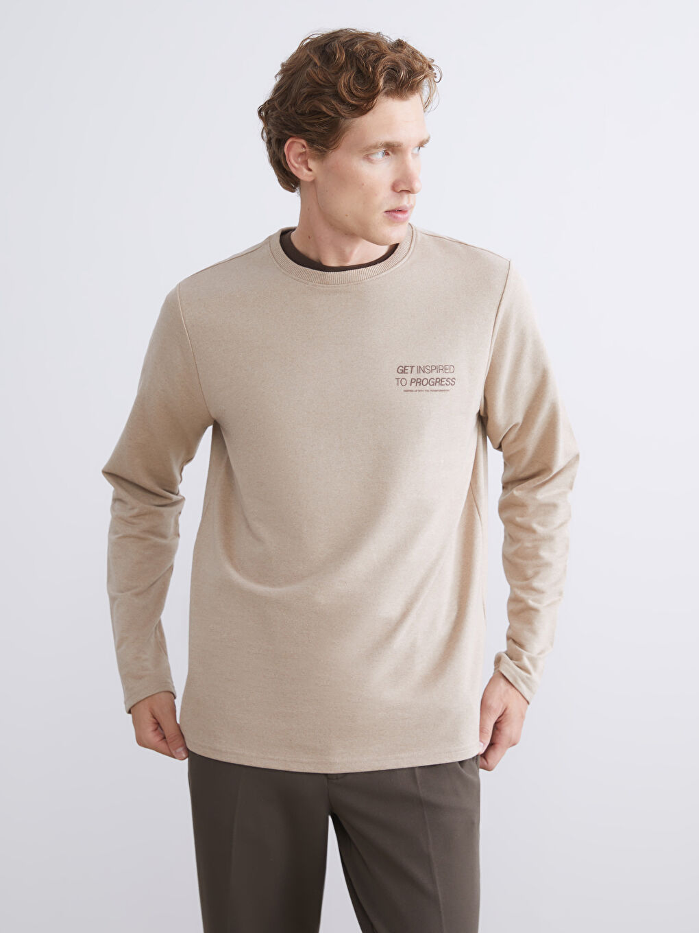 Ekru Bisiklet Yaka Baskılı Erkek Sweatshirt