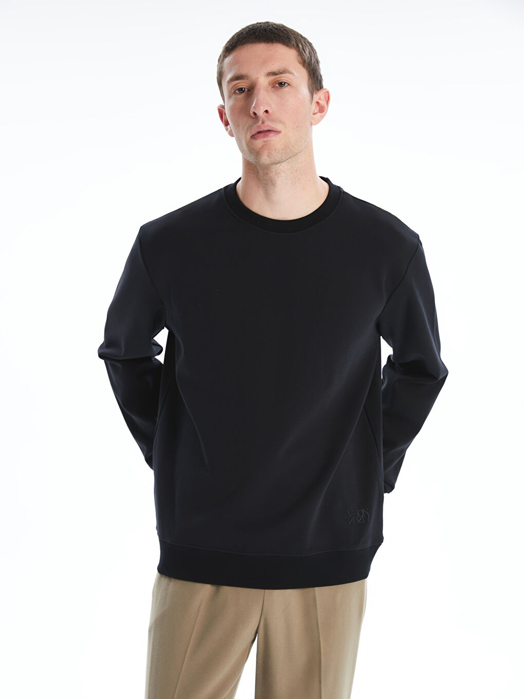 Siyah Bisiklet Yaka Nakışlı Erkek Sweatshirt