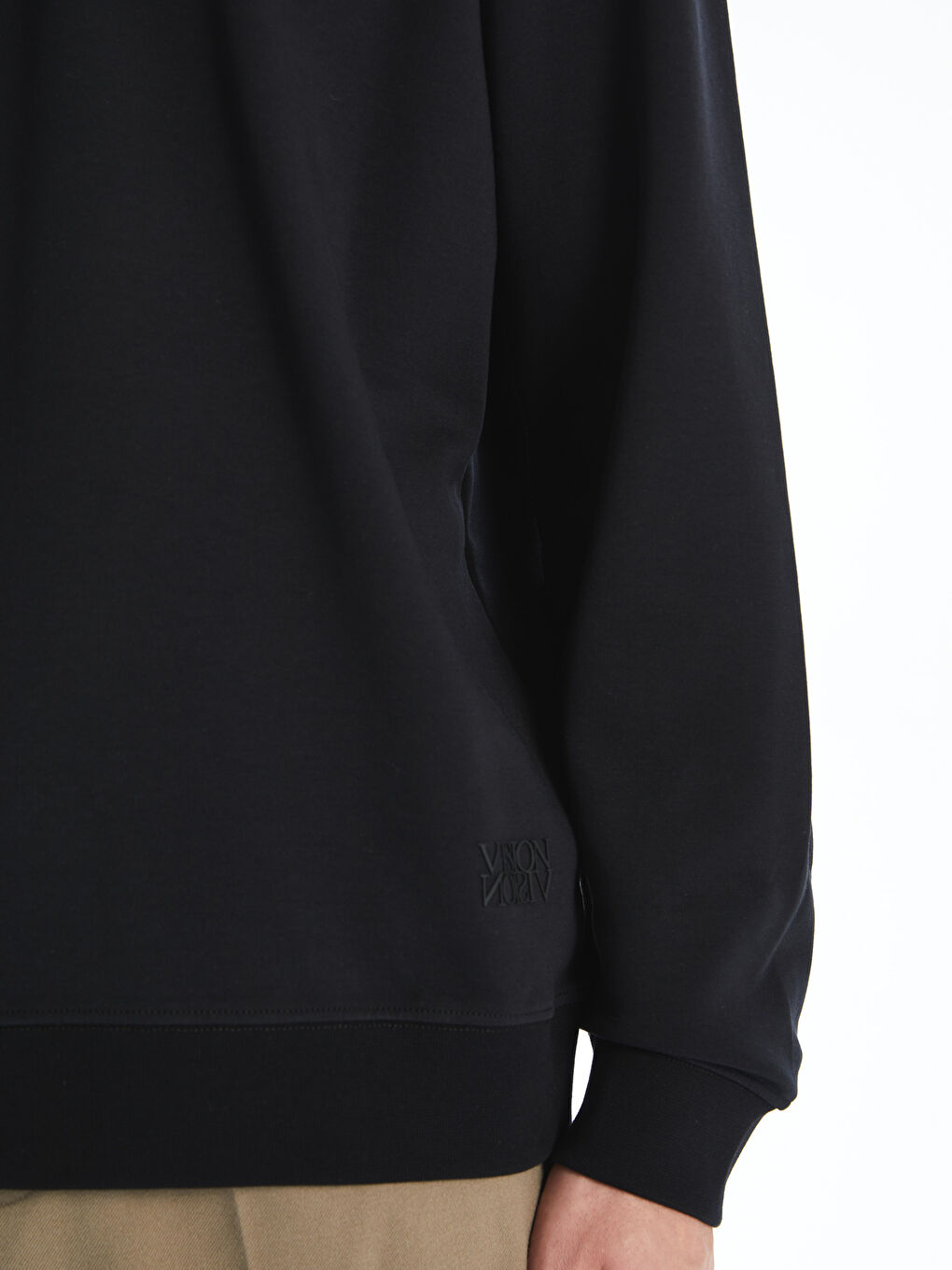 Siyah Bisiklet Yaka Nakışlı Erkek Sweatshirt-2