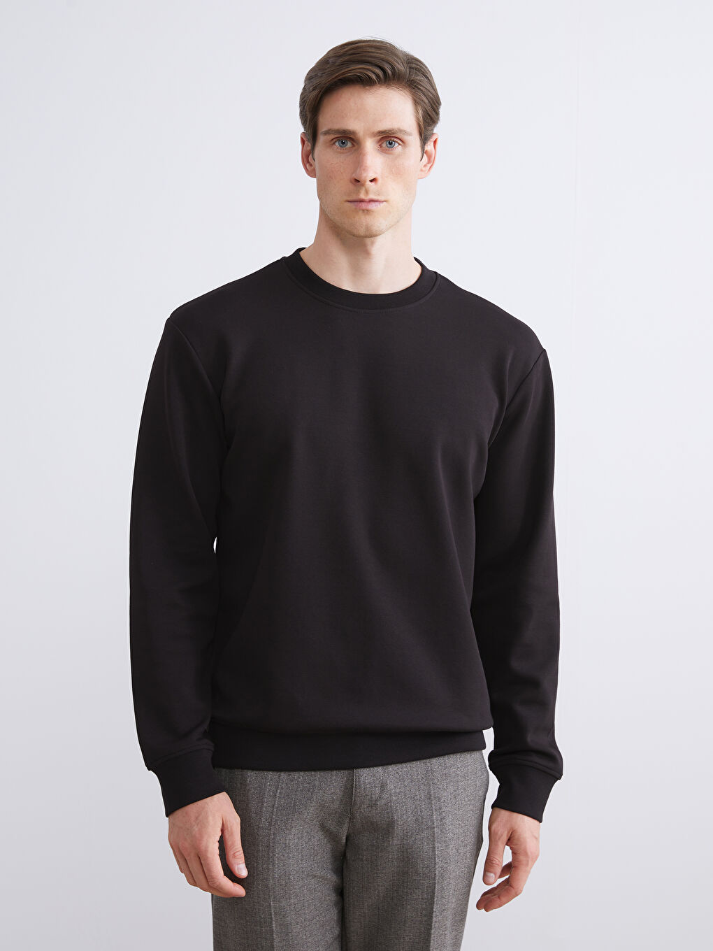 Kahverengi Bisiklet Yaka Nakışlı Erkek Sweatshirt