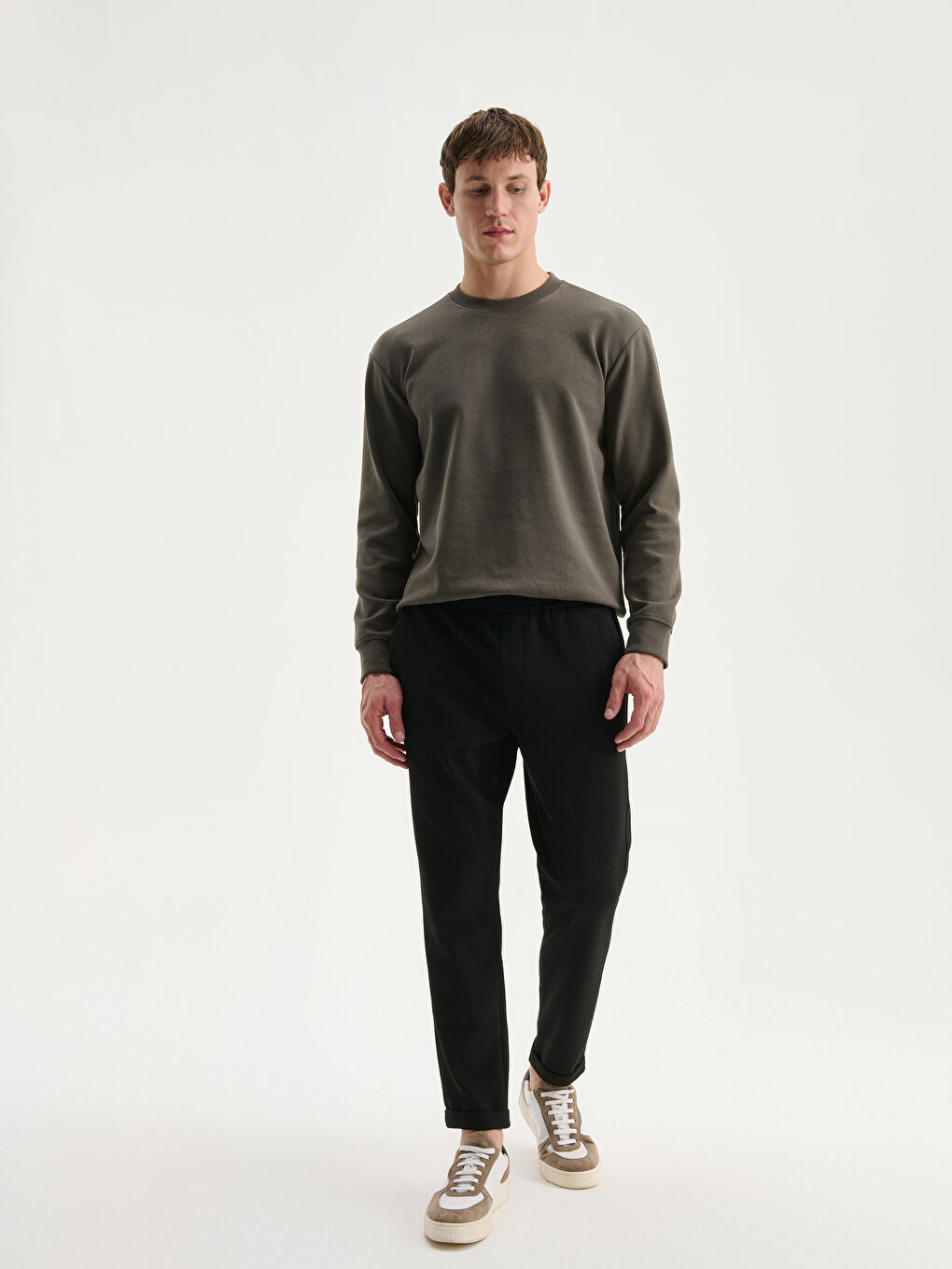 Haki Bisiklet Yaka Nakışlı Erkek Sweatshirt-1