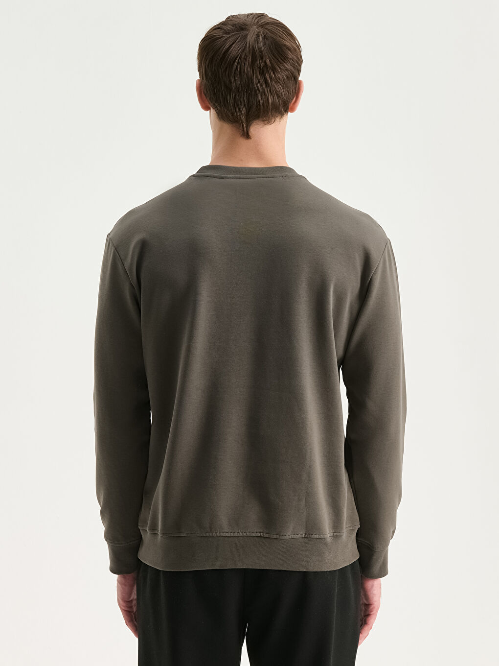 Haki Bisiklet Yaka Nakışlı Erkek Sweatshirt-3