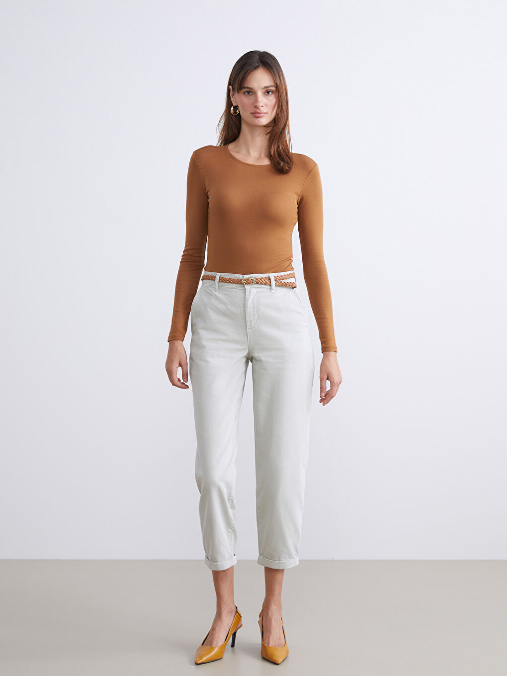 Žena SMEĐA Tijelo-1