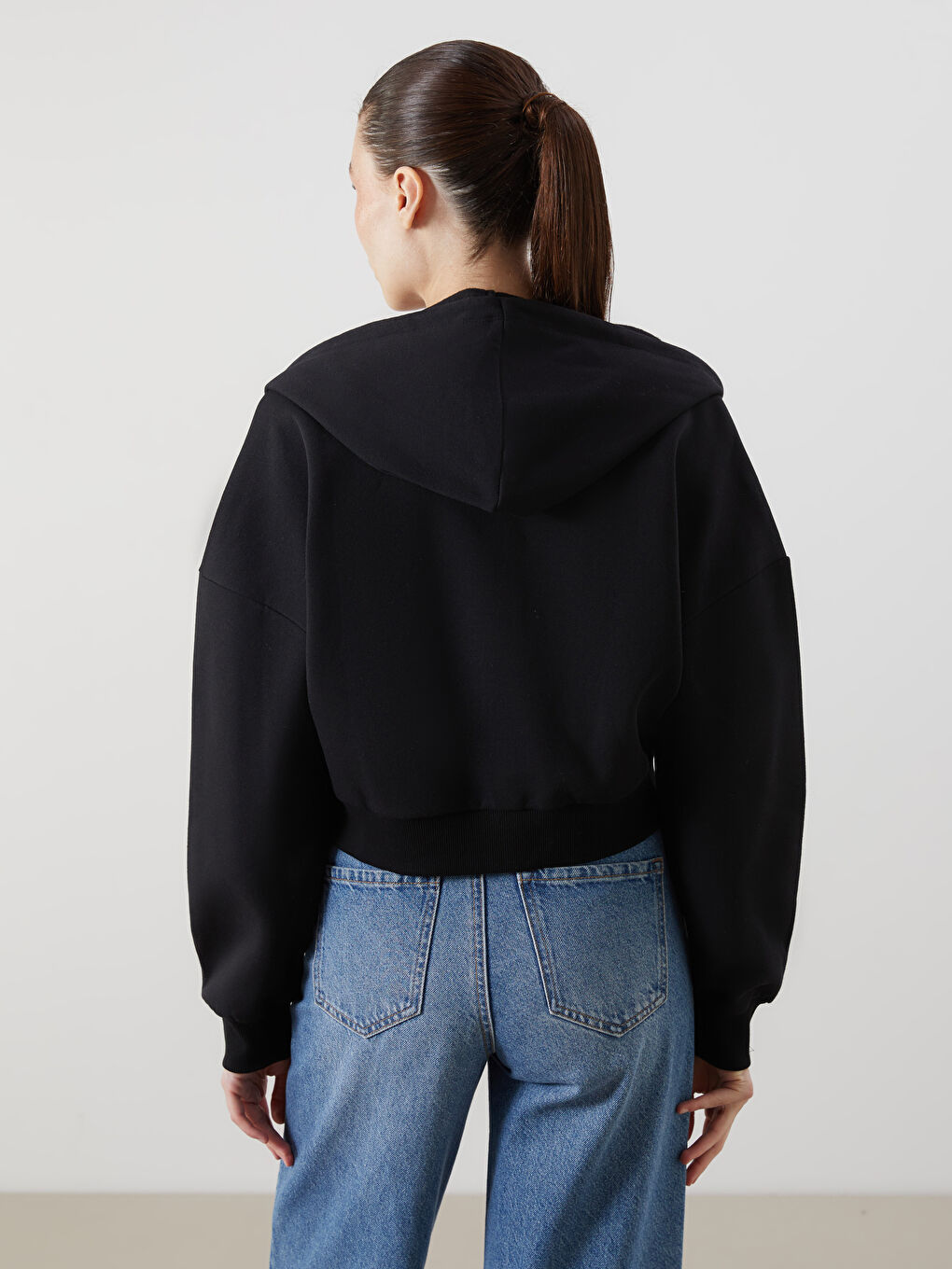 Siyah Kapüşonlu Oversize Kadın Kalın Fermuarlı Sweatshirt-3