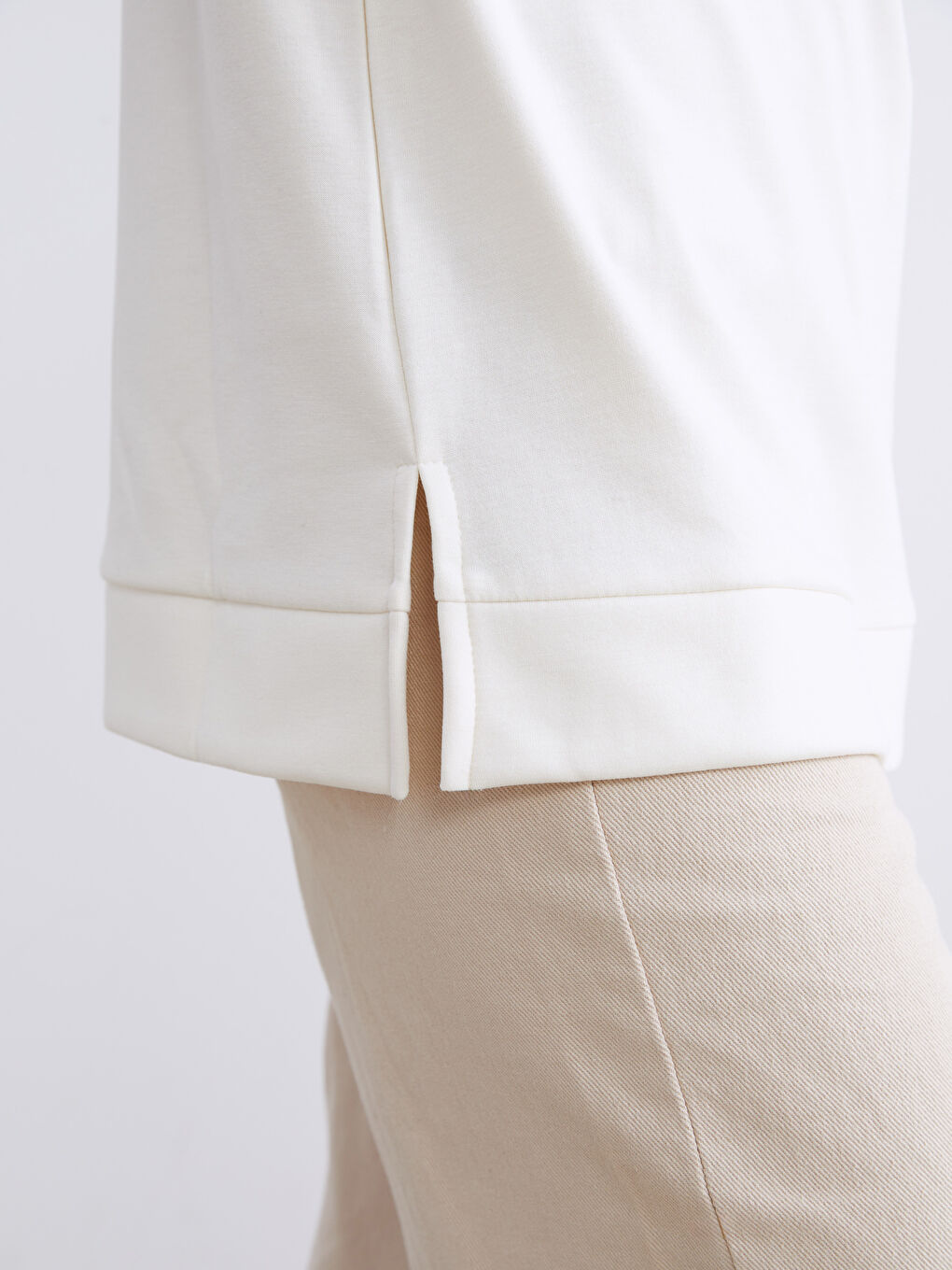 Ekru Dik Yaka Kadın Sweatshirt Tunik-2