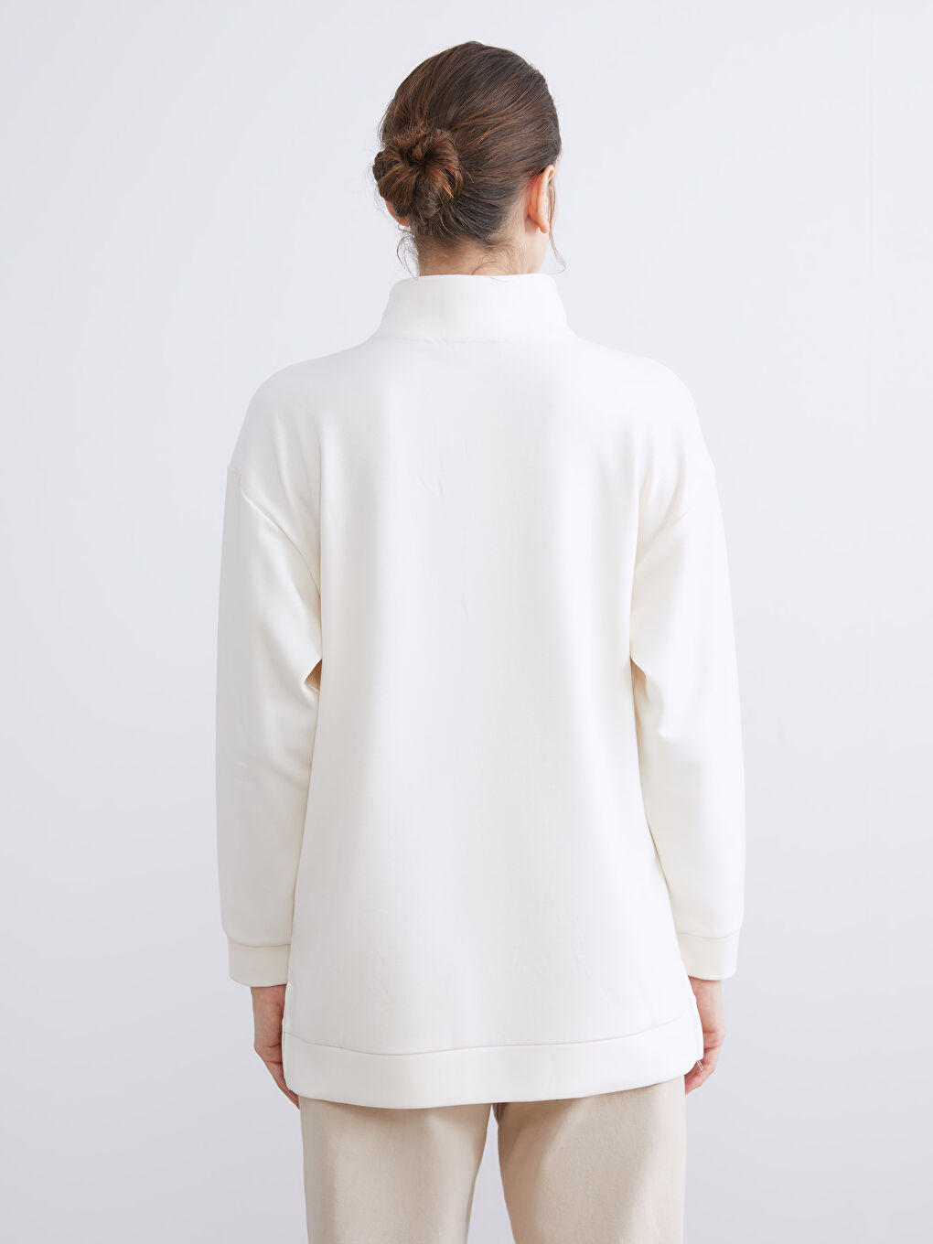 Ekru Dik Yaka Kadın Sweatshirt Tunik-3