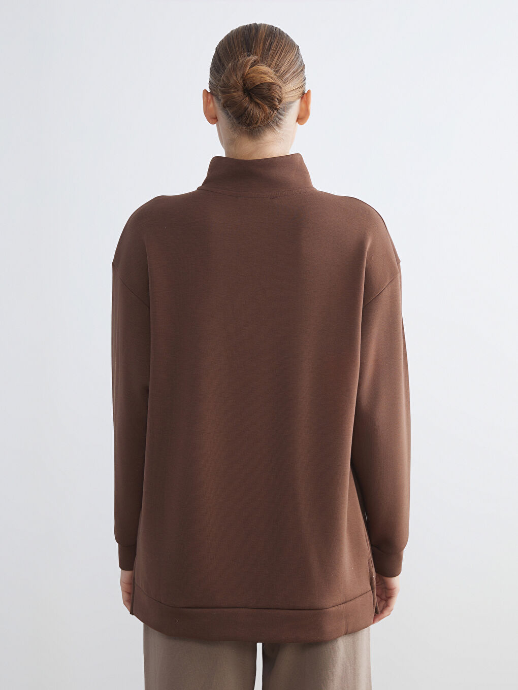 Kahverengi Dik Yaka Kadın Sweatshirt Tunik-3