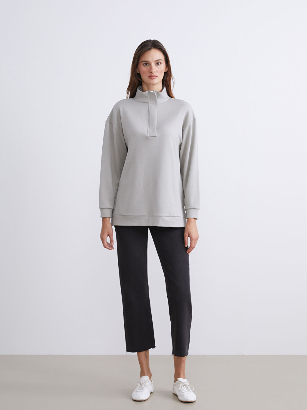 Gri Dik Yaka Kadın Sweatshirt Tunik-3