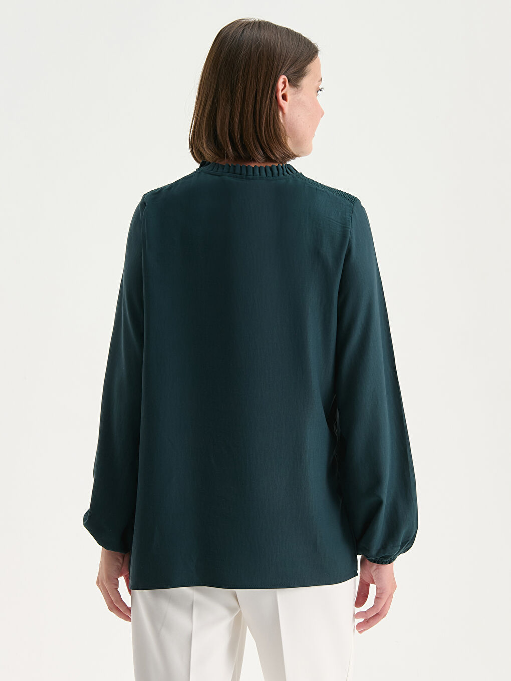 Haki Bağlamalı Yaka Fırfırlı Bluz-4