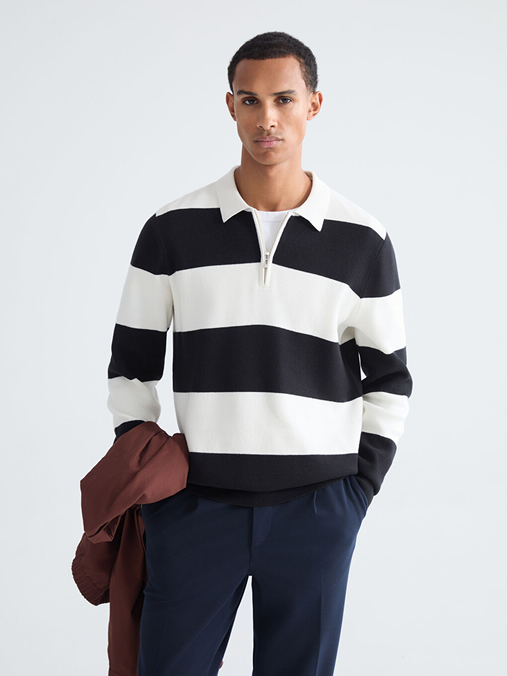 سترة تريكو مخططة بكول مدور رجال