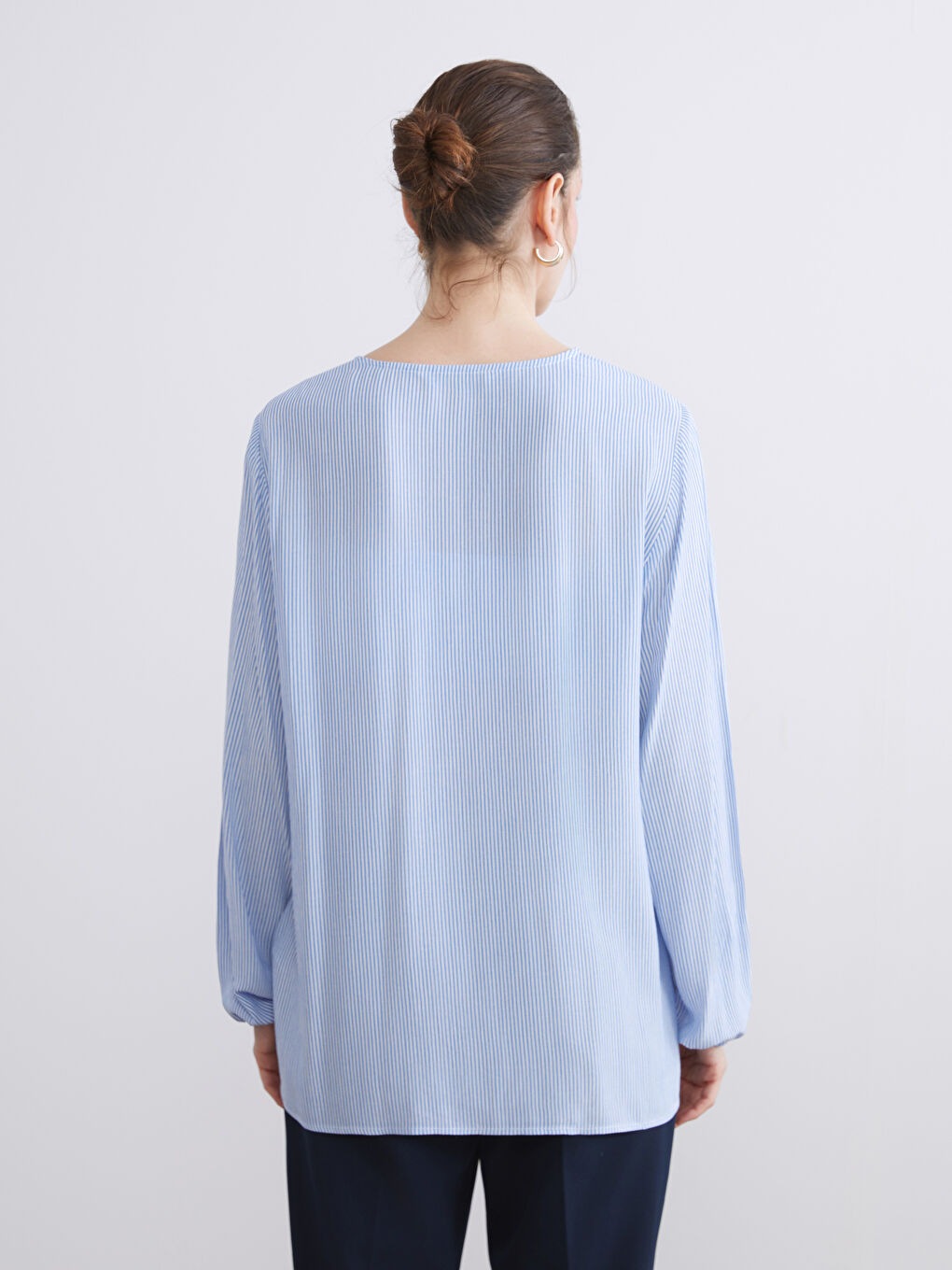 Mavi Bağlamalı Yaka Çizgili Bluz-4