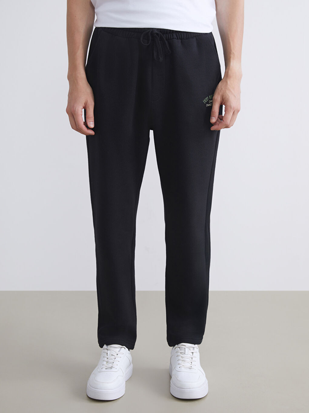 Siyah Standart Kalıp Erkek Eşofman Altı-1