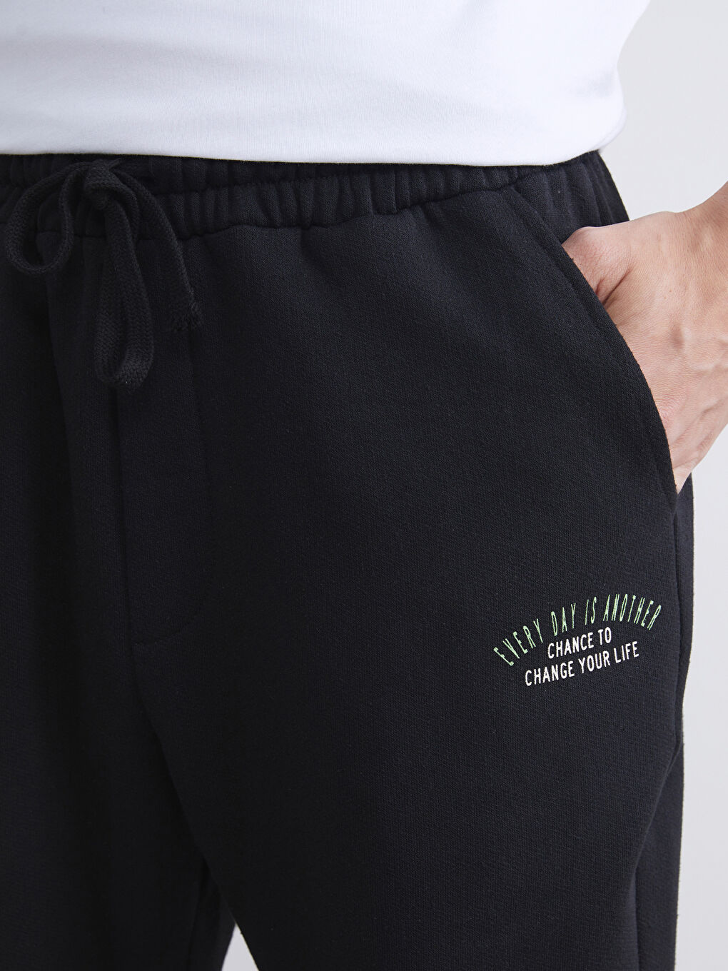 Siyah Standart Kalıp Erkek Eşofman Altı-2