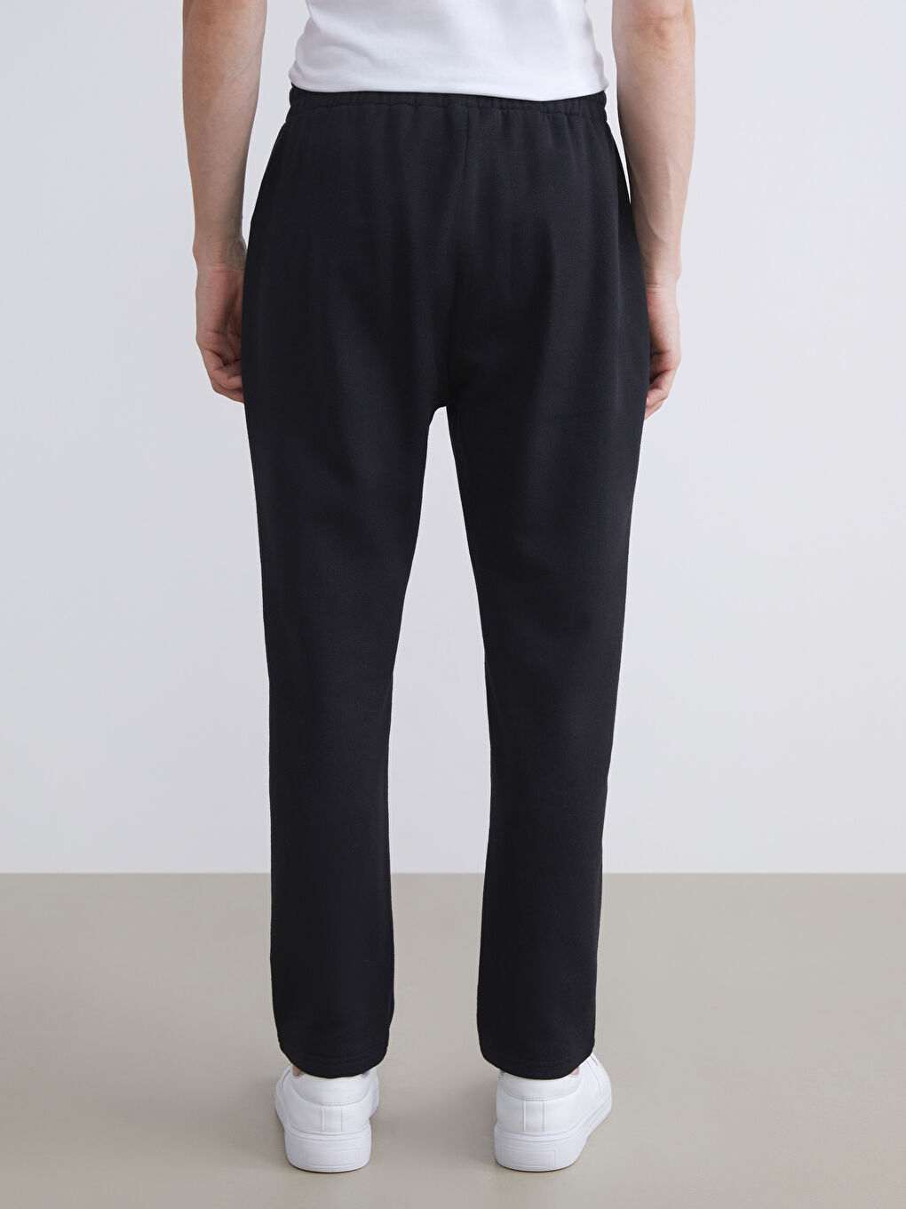 Siyah Standart Kalıp Erkek Eşofman Altı-3