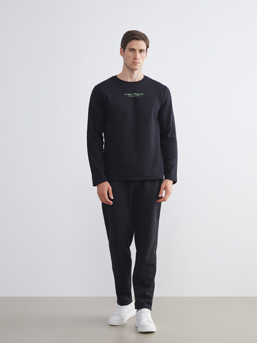 Siyah Bisiklet Yaka Erkek Sweatshirt-1