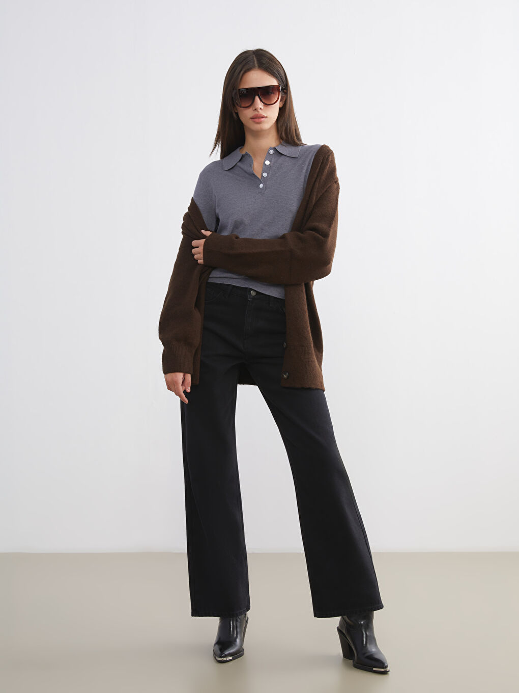 Kahverengi V Yaka Kadın Triko Hırka-1