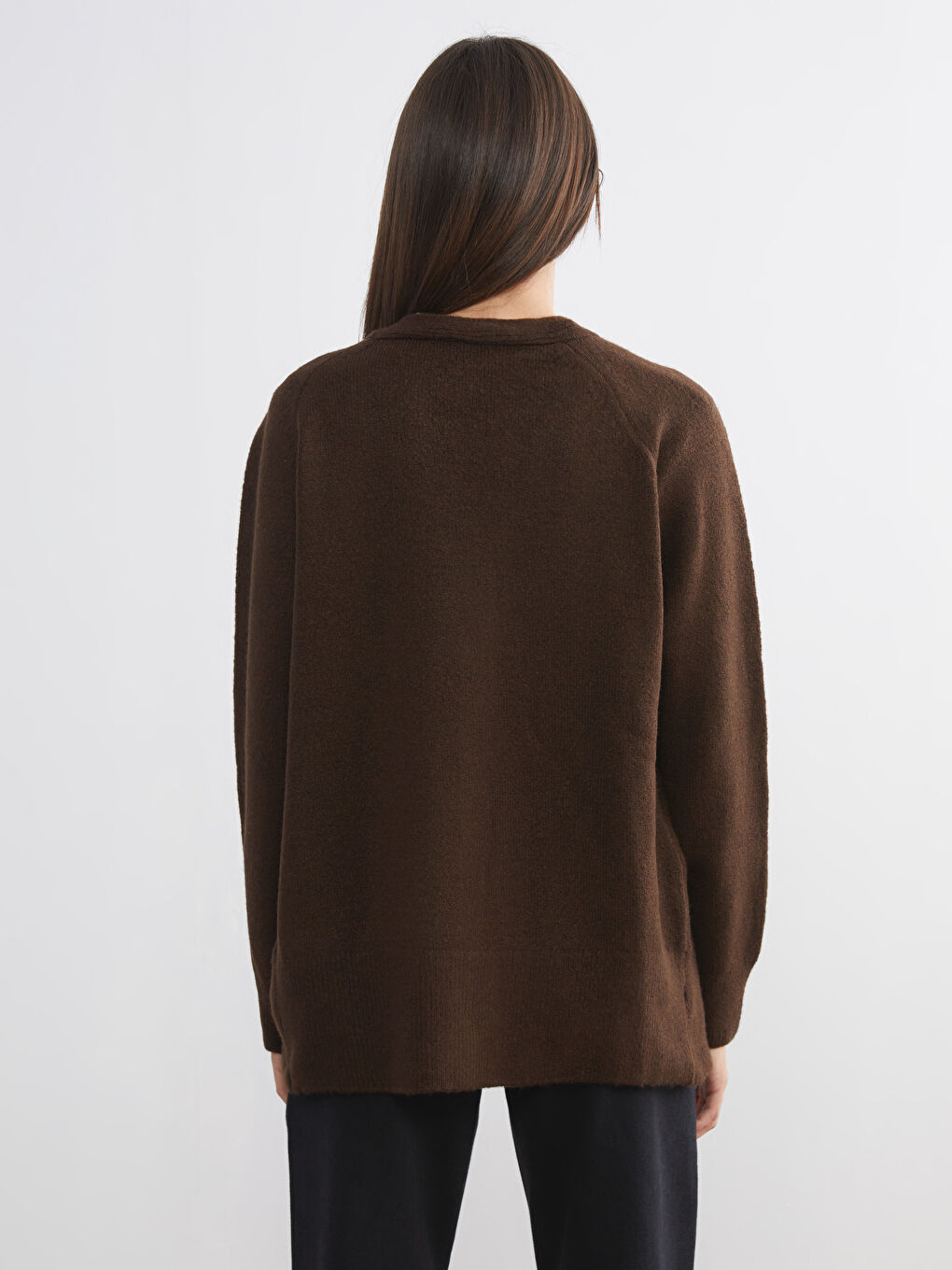 Kahverengi V Yaka Kadın Triko Hırka-3