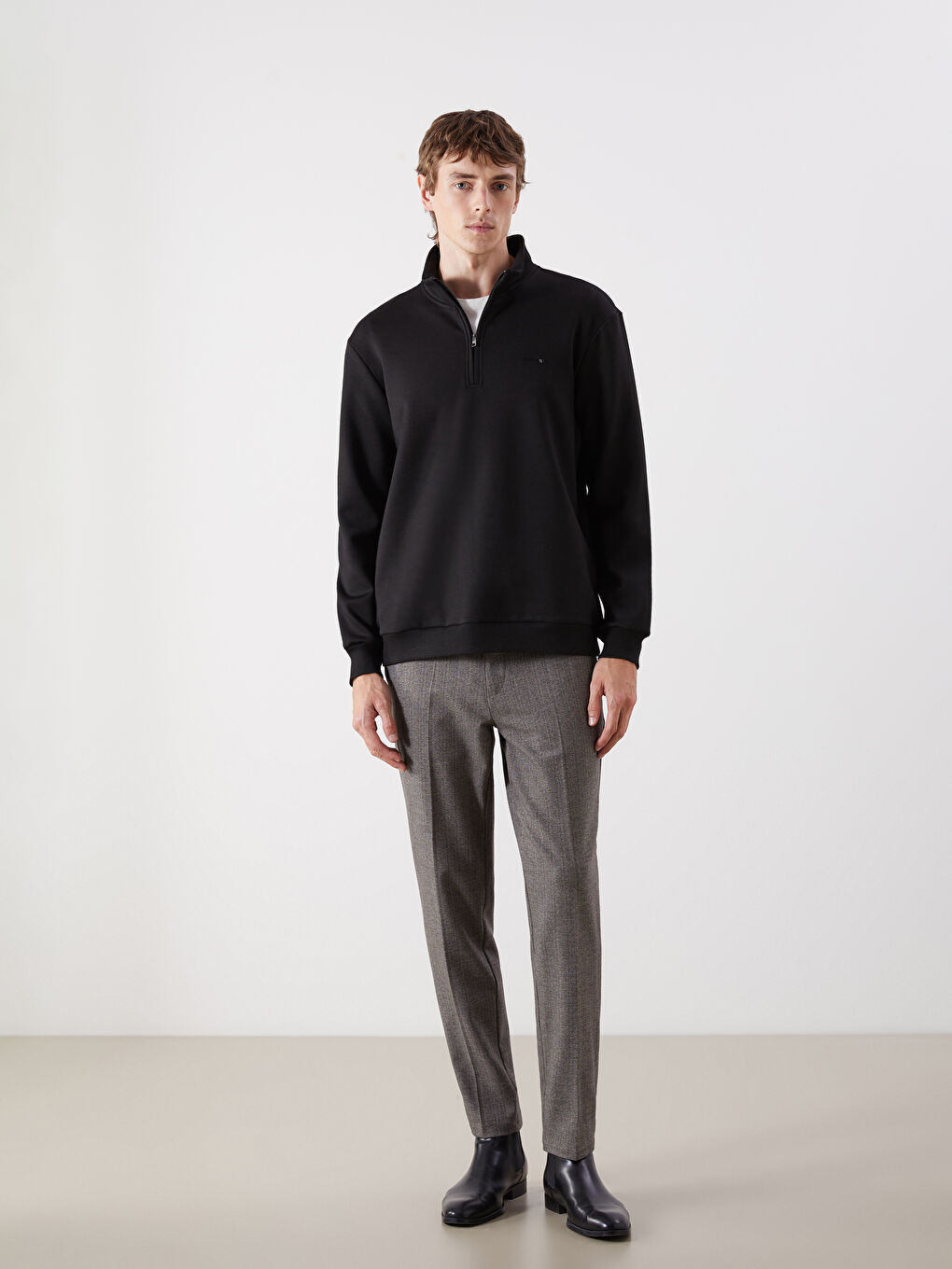Siyah Fermuarlı Dik Yaka Erkek Sweatshirt-3