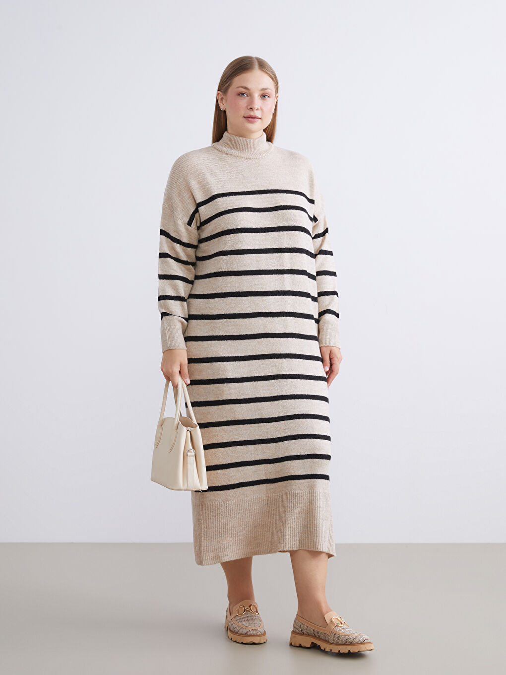 Robe en Tricot Rayé à Col Cheminée-1