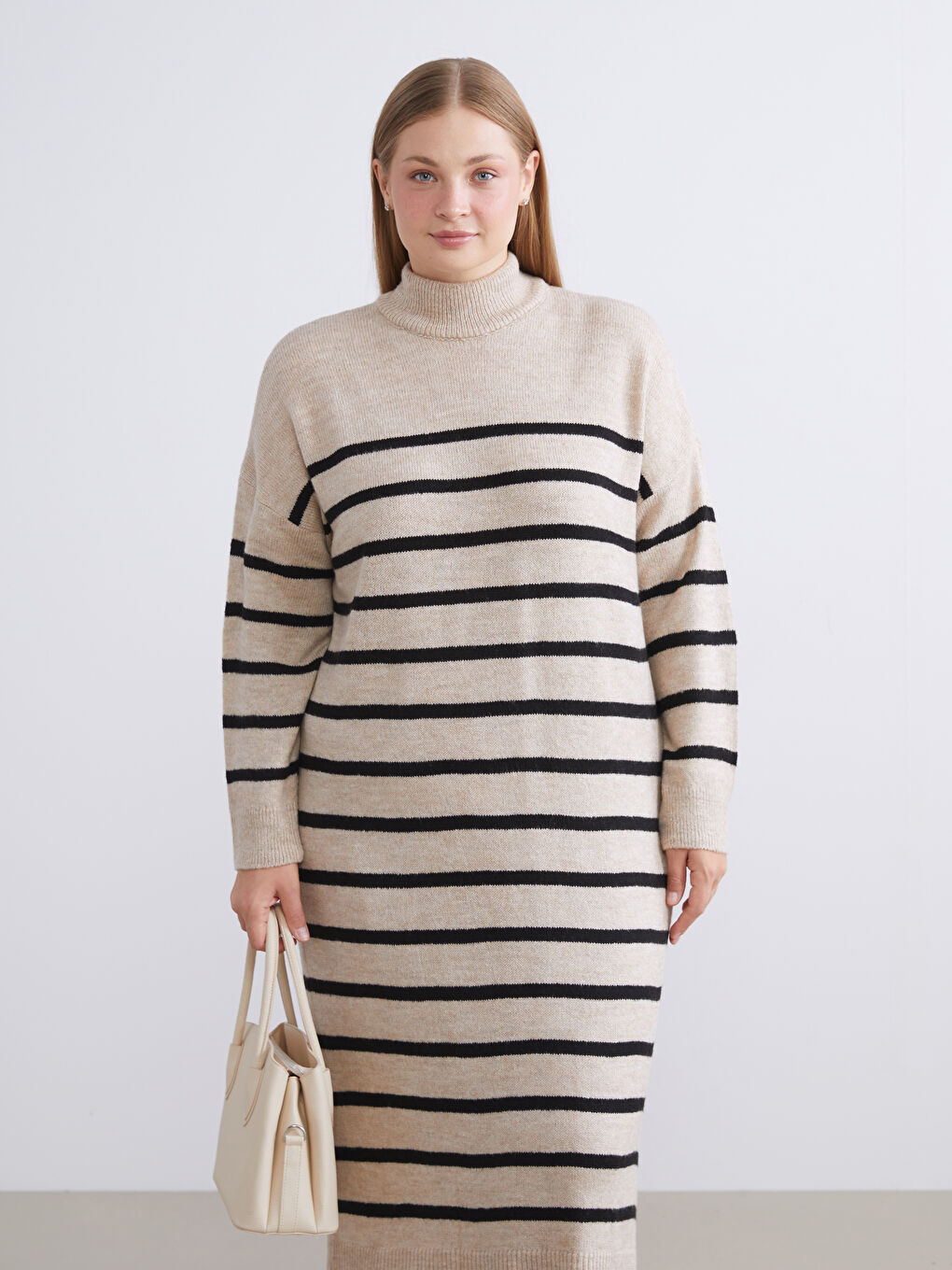 Robe en Tricot Rayé à Col Cheminée-5