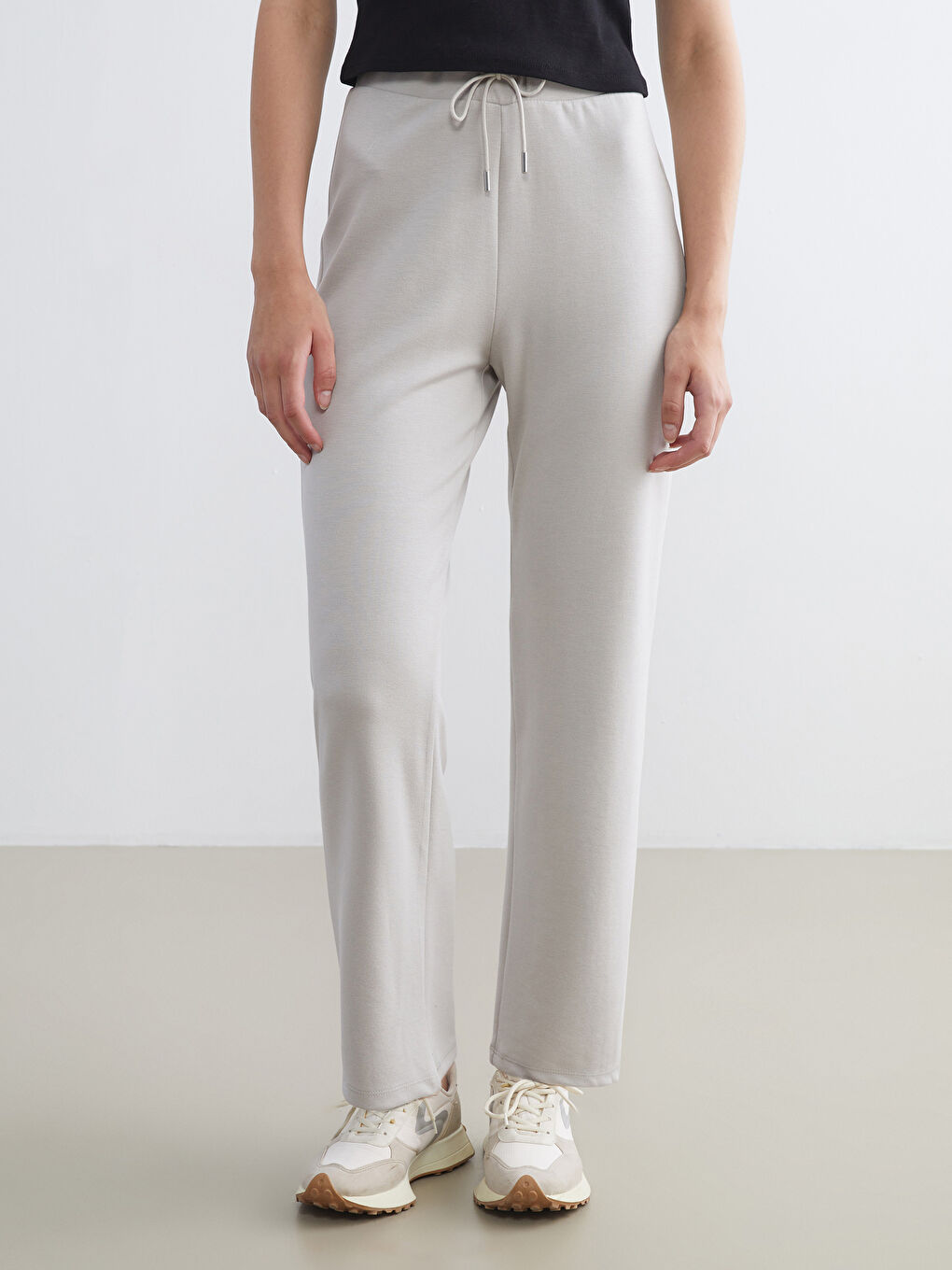 Gri Beli Lastikli Kadın Eşofman Altı-1