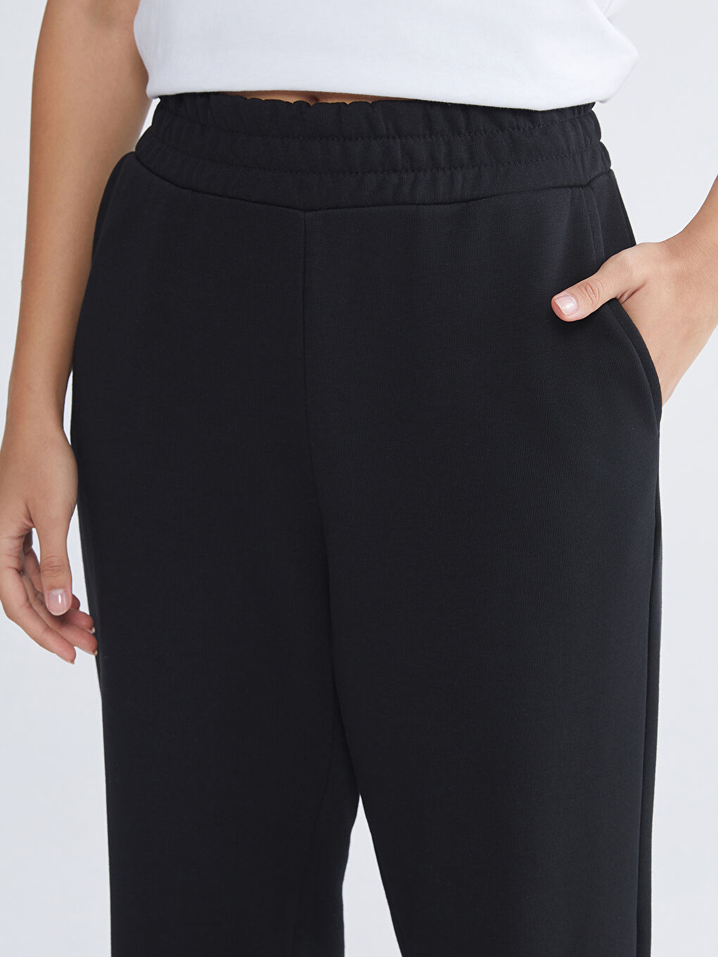 Siyah Beli Lastikli Kadın Jogger Eşofman Altı-2