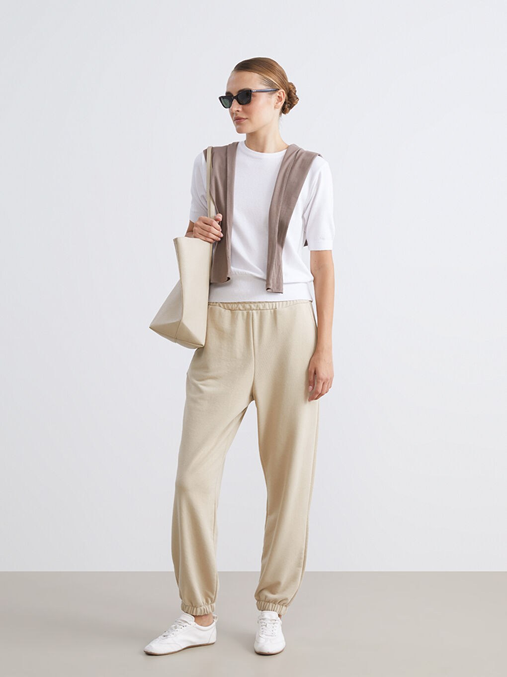 Bej Beli Lastikli Kadın Jogger Eşofman Altı