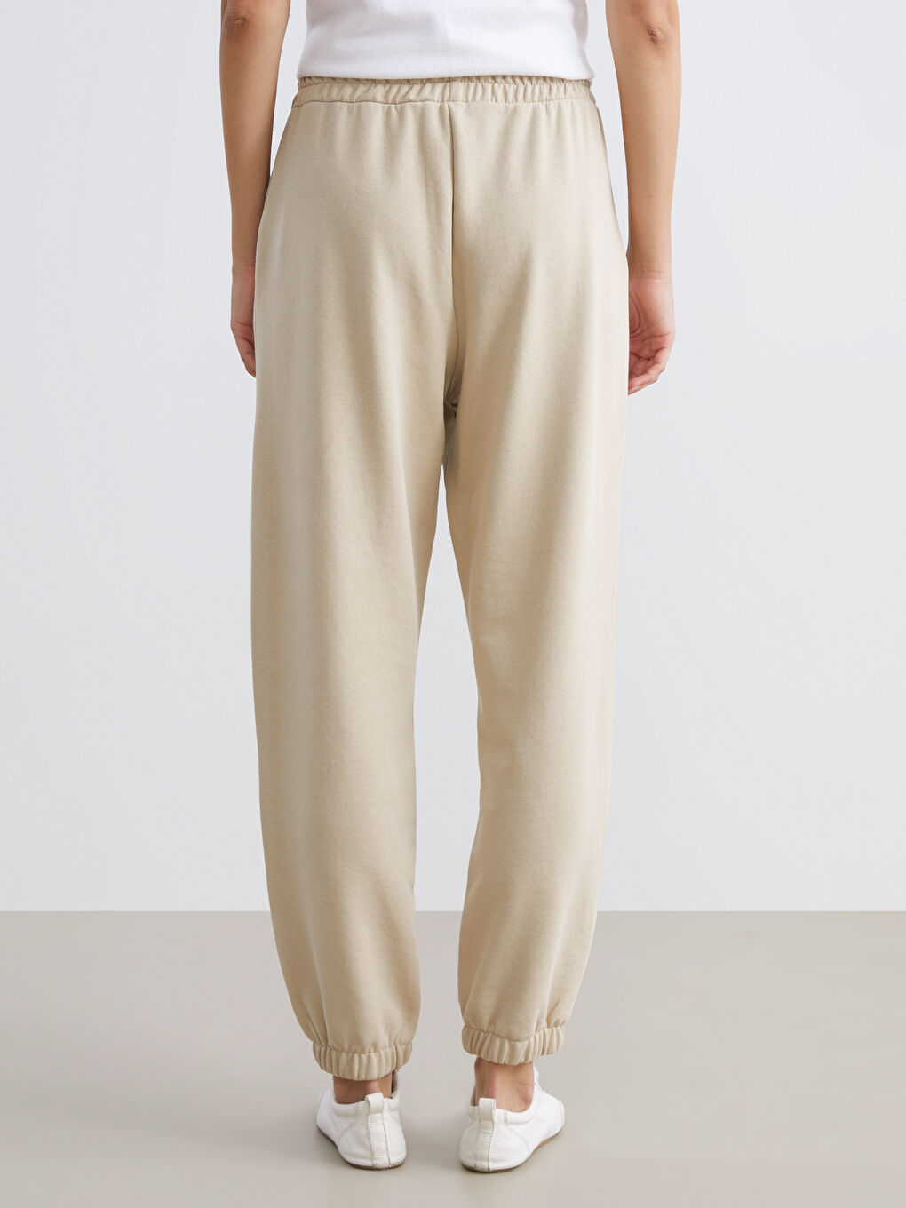 Bej Beli Lastikli Kadın Jogger Eşofman Altı-3