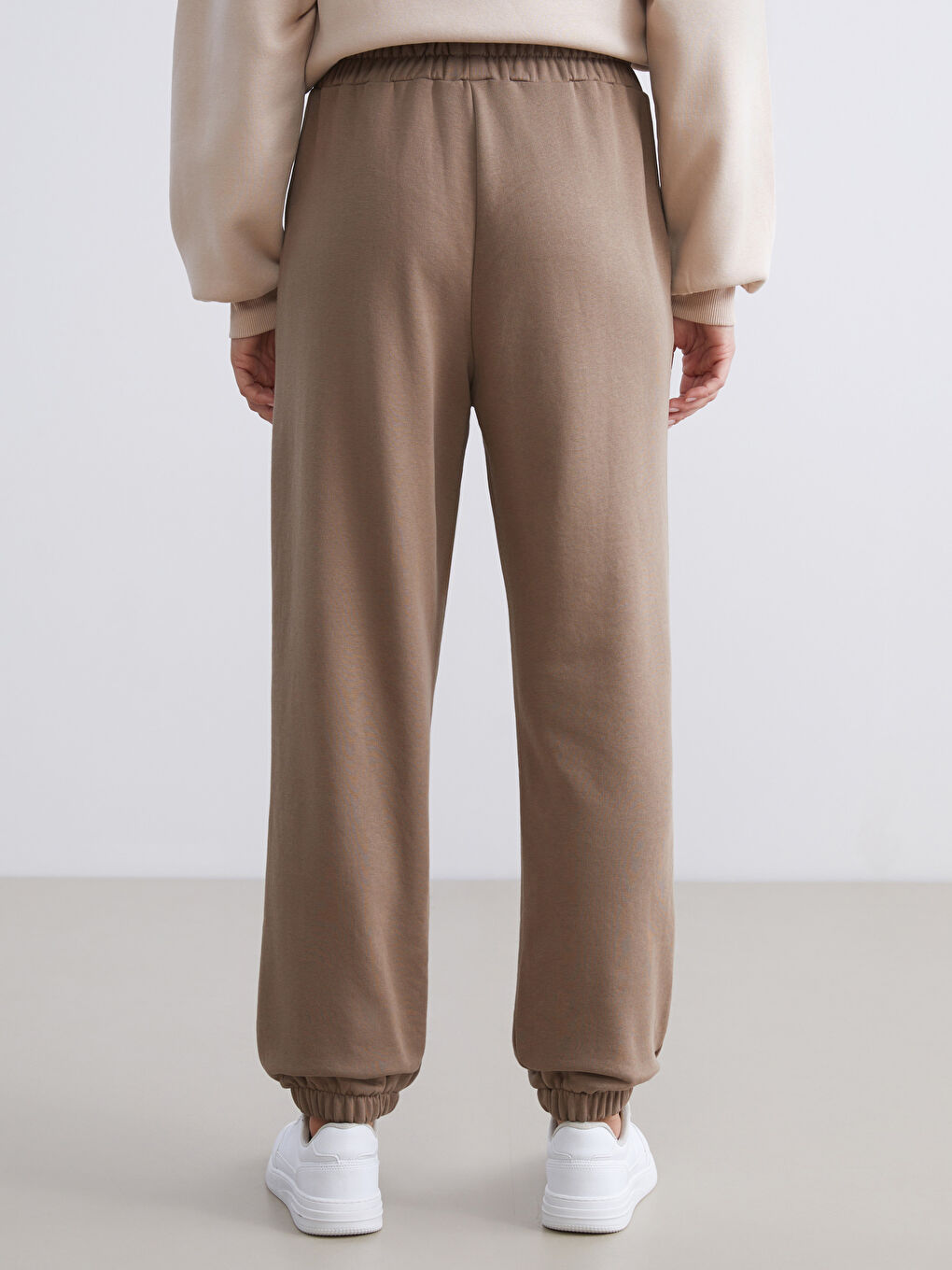 Bej Beli Lastikli Kadın Jogger Eşofman Altı-3