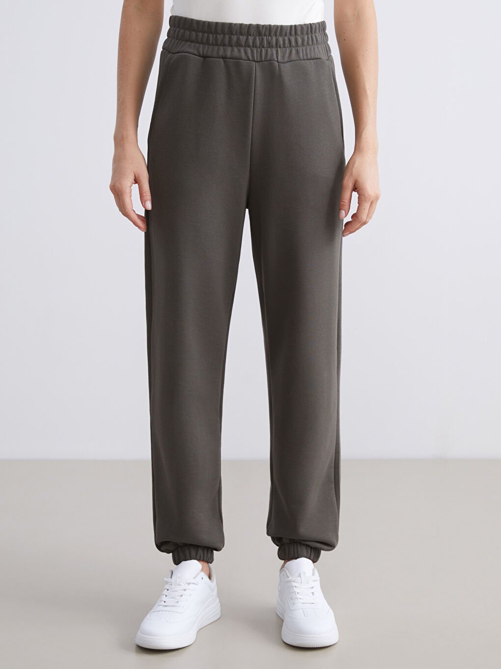 Gri Beli Lastikli Kadın Jogger Eşofman Altı-1