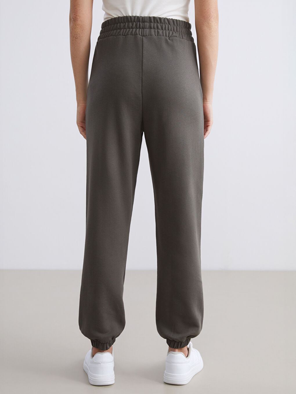 Gri Beli Lastikli Kadın Jogger Eşofman Altı-3