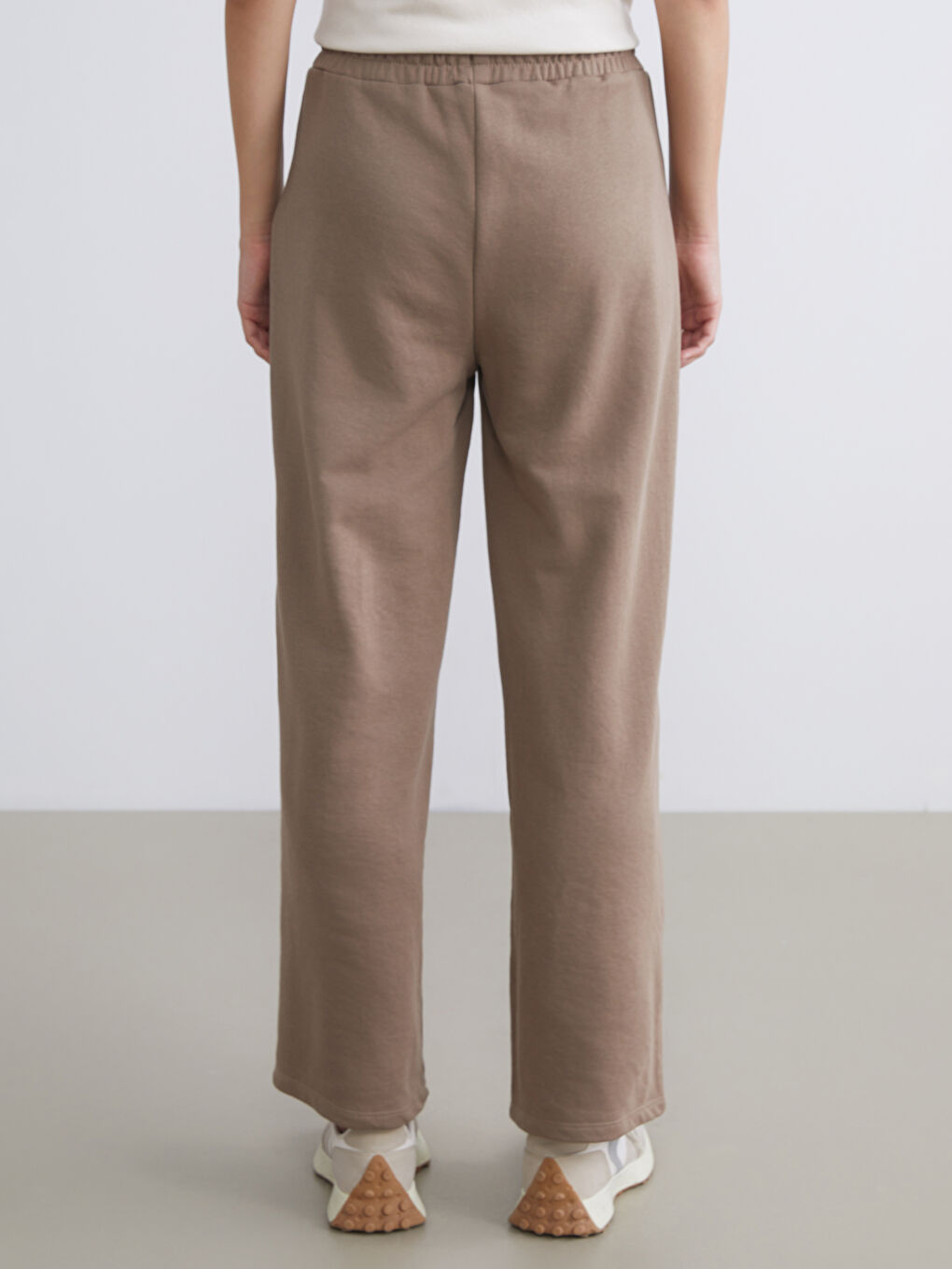 Women's Sweatpants with Elastic Waist-3