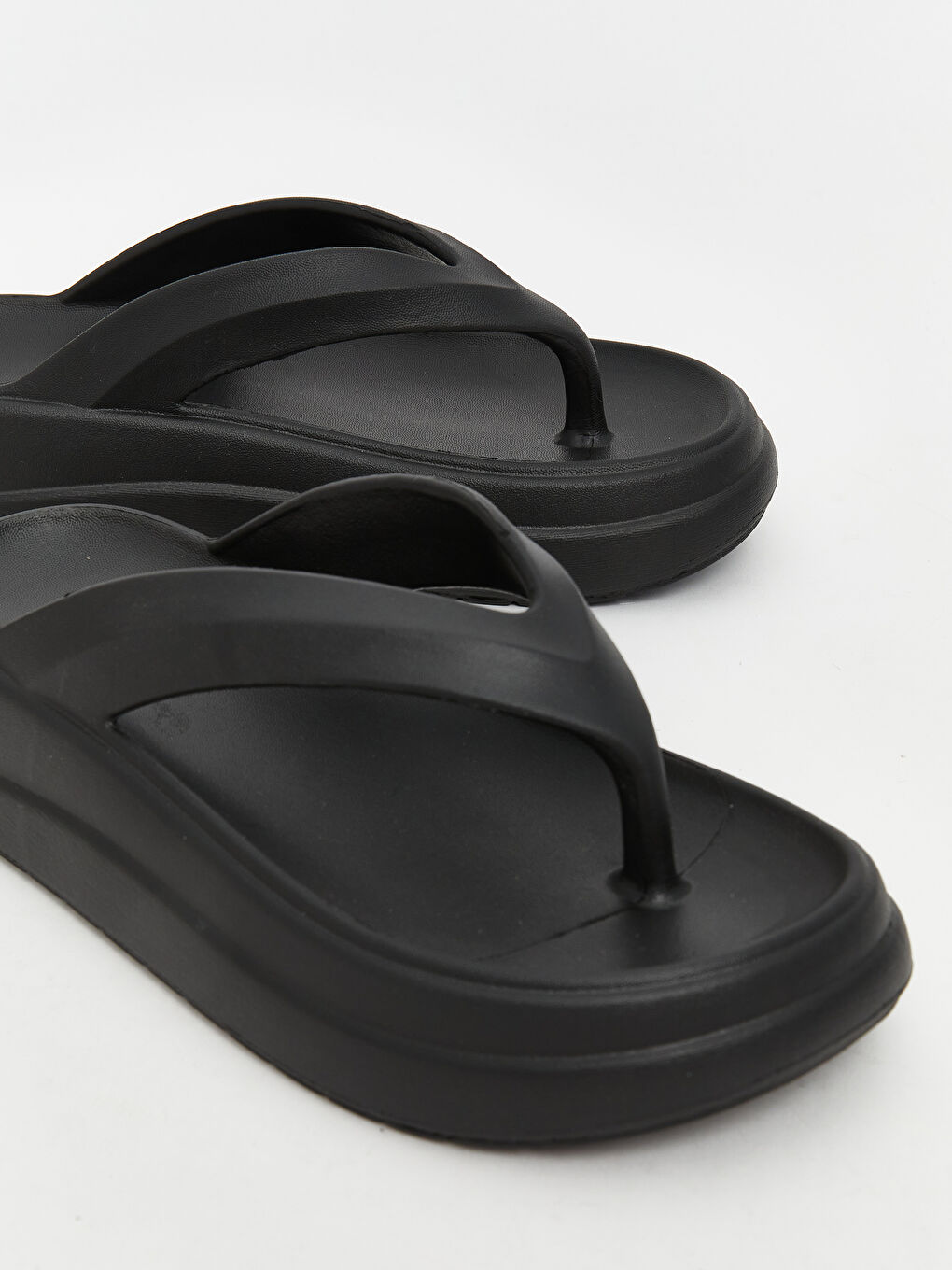 LCW STEPS Women's Flip Flops -W5GD69Z8-HUC