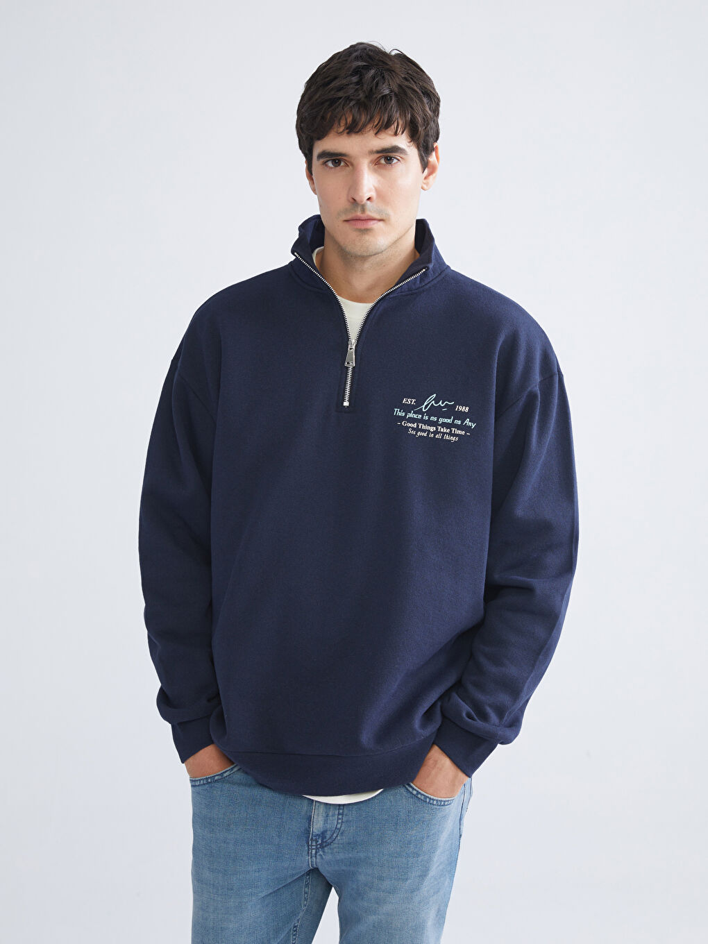 Lacivert Dik Yaka Baskılı Erkek Sweatshirt