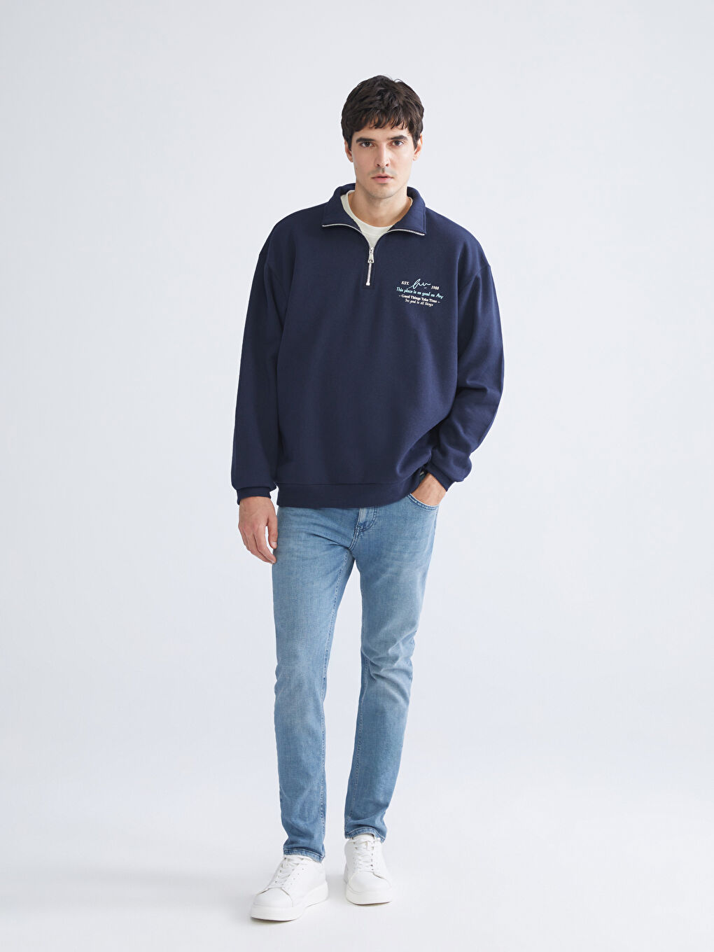 Lacivert Dik Yaka Baskılı Erkek Sweatshirt-1