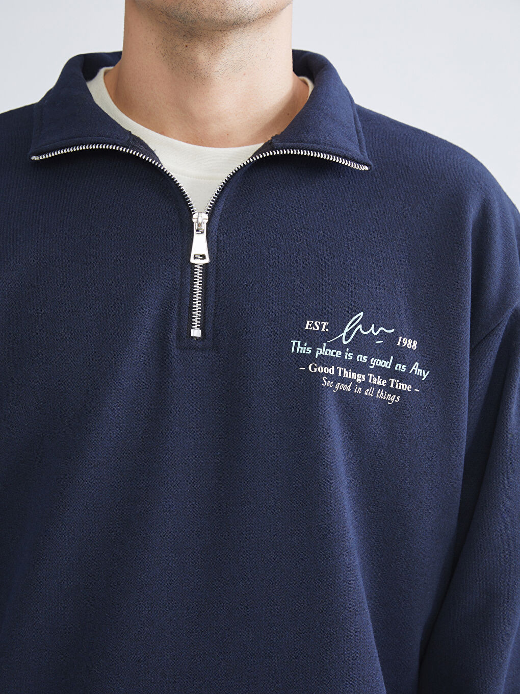 Lacivert Dik Yaka Baskılı Erkek Sweatshirt-2