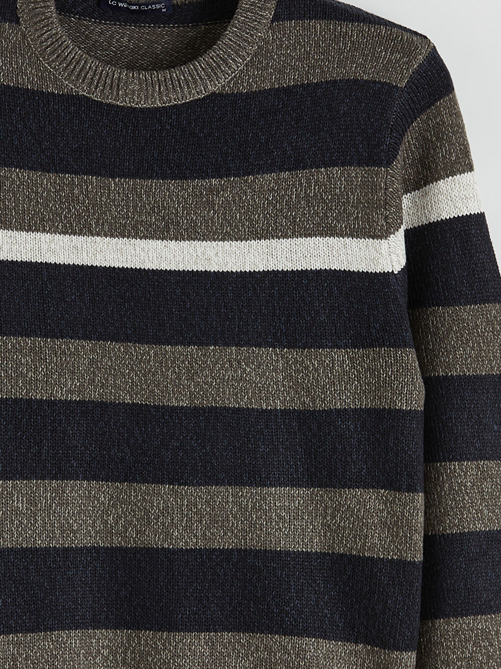 Пуловер с кръгло деколте, раиран, трикотажен за мъже-5