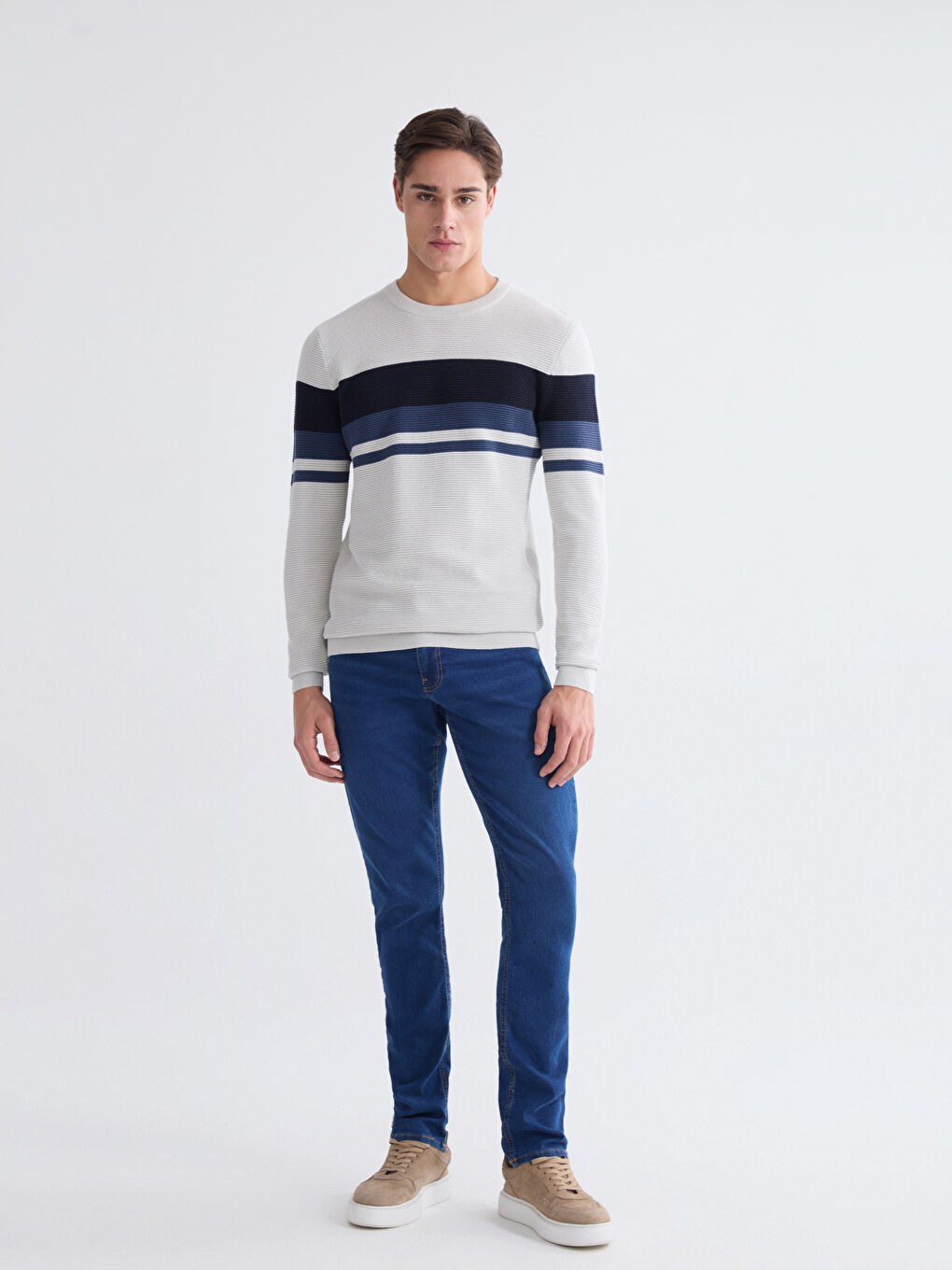 Пуловер с кръгло деколте, раиран, трикотажен за мъже-1