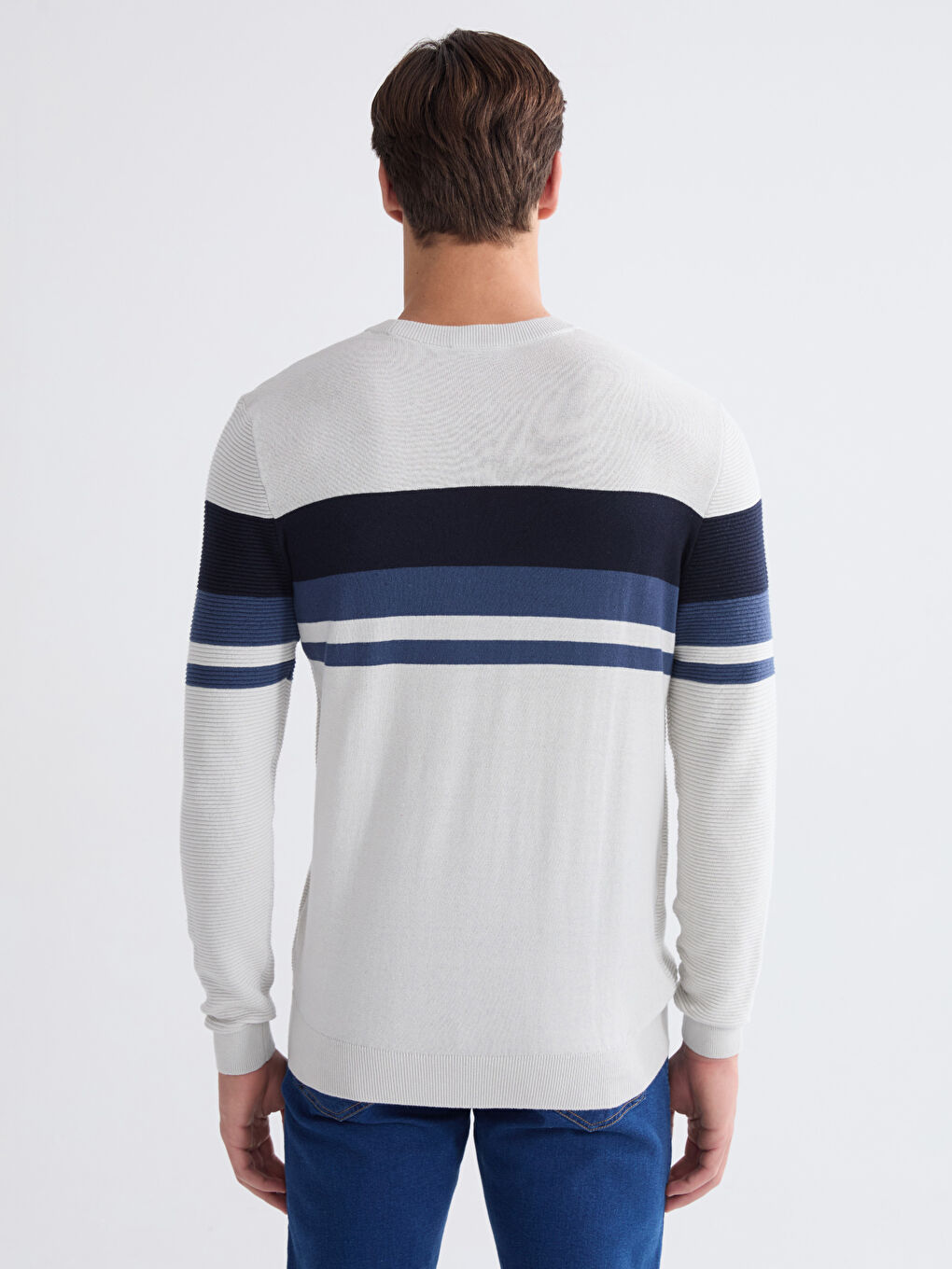 Пуловер с кръгло деколте, раиран, трикотажен за мъже-3