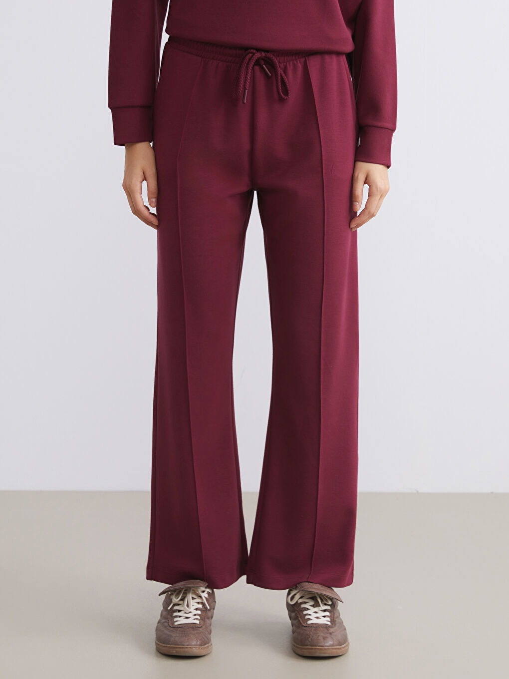 Women's Sweatpants with Elastic Waist-1