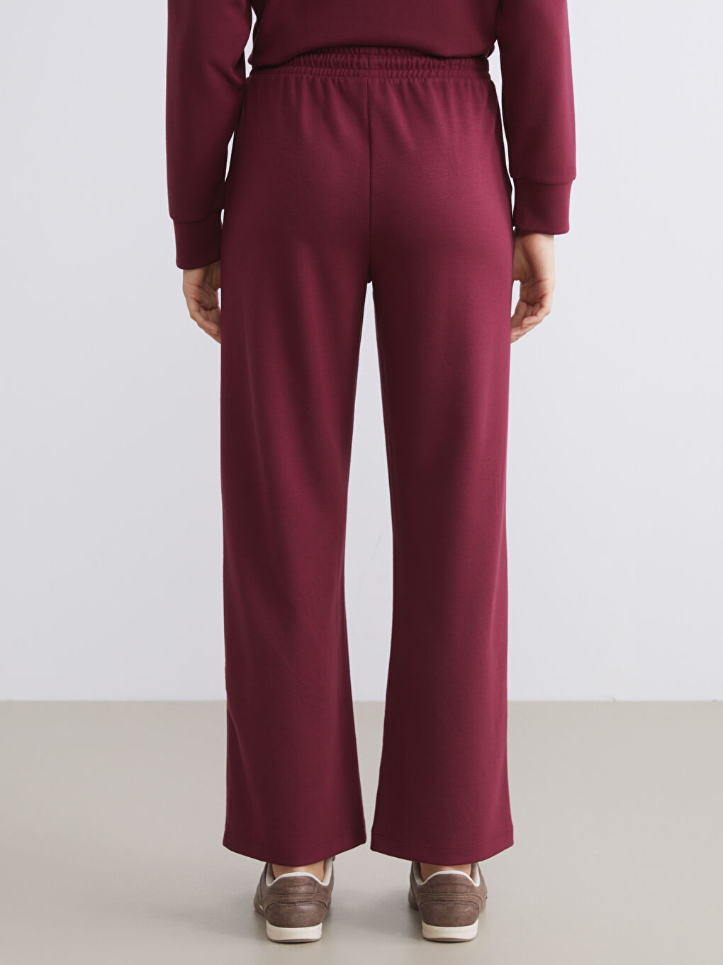 Women's Sweatpants with Elastic Waist-3