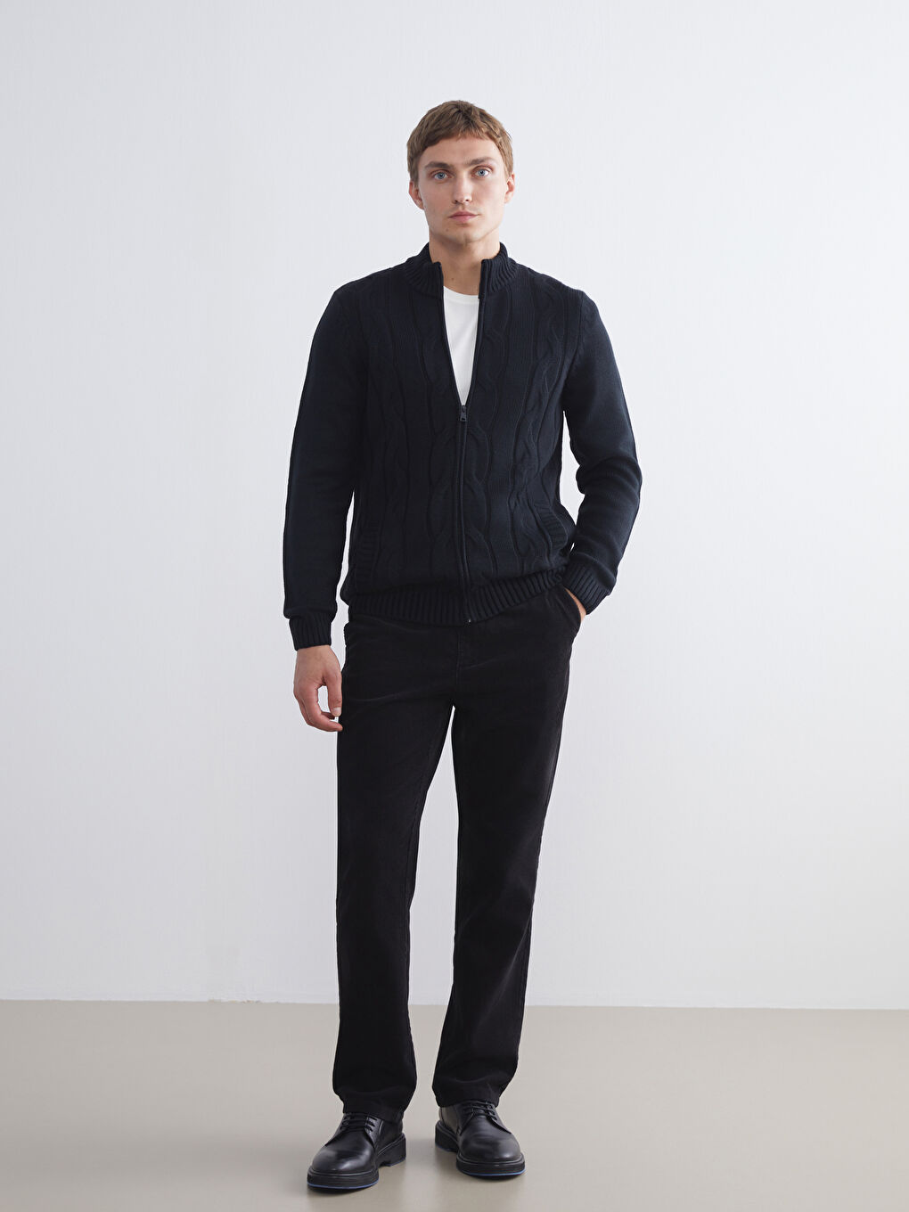 Lacivert Standart Kalıp Dik Yaka Erkek Triko Hırka-1